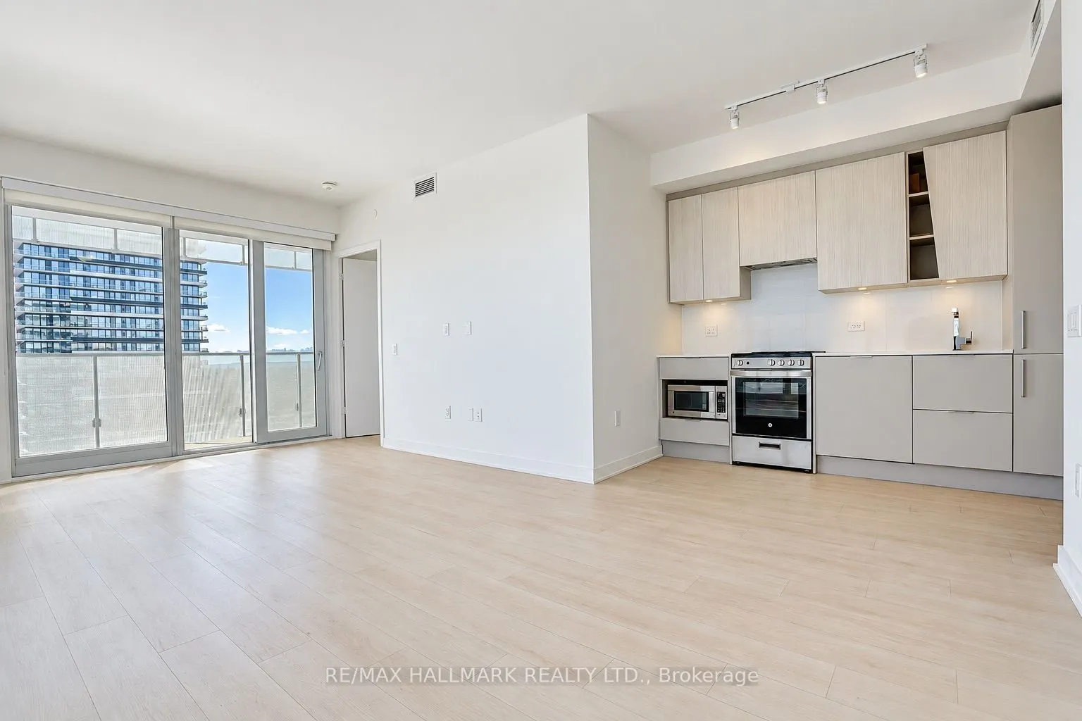 3900 Confederation Parkway #5504