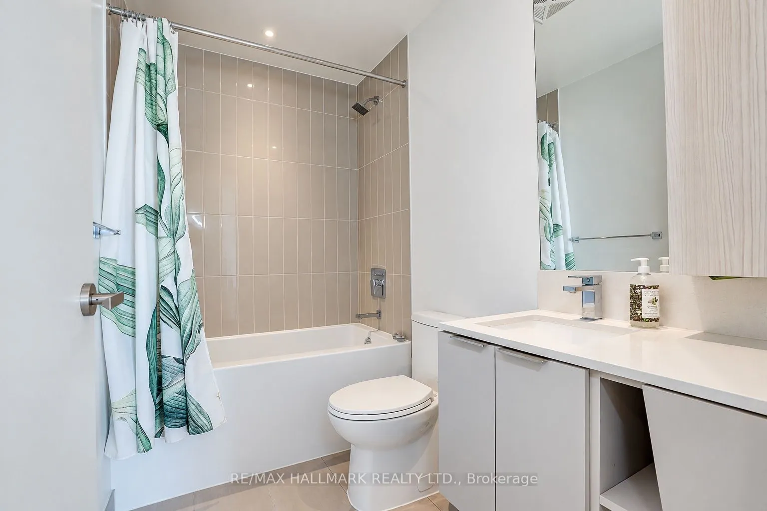 3900 Confederation Parkway #5504
