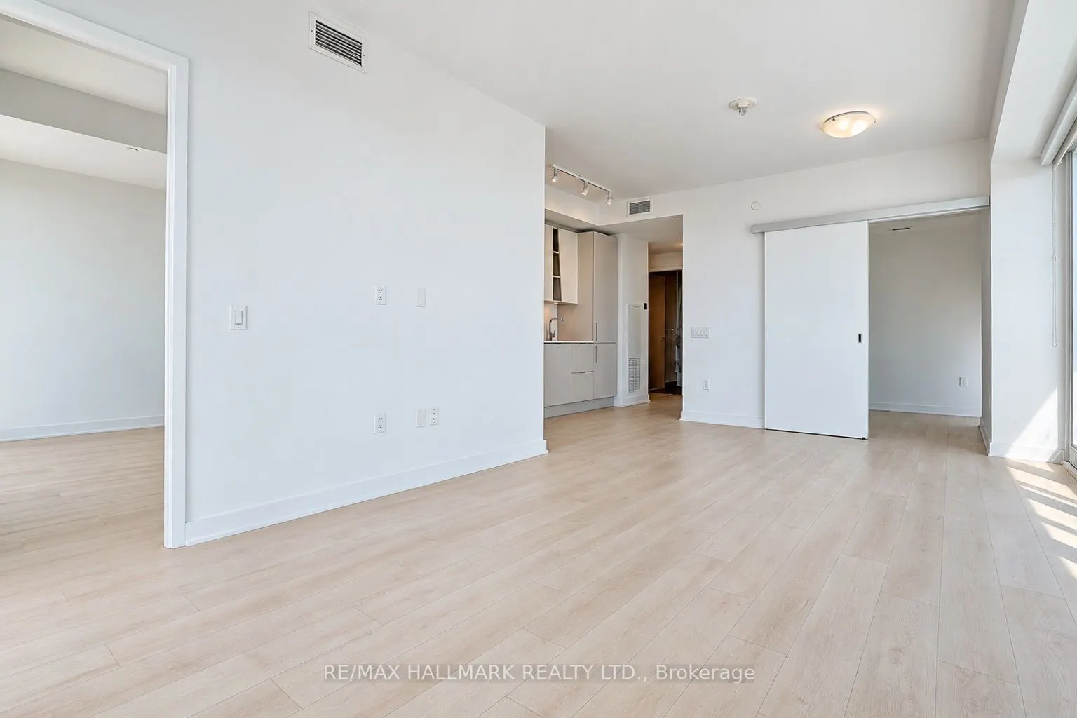 3900 Confederation Parkway #5504