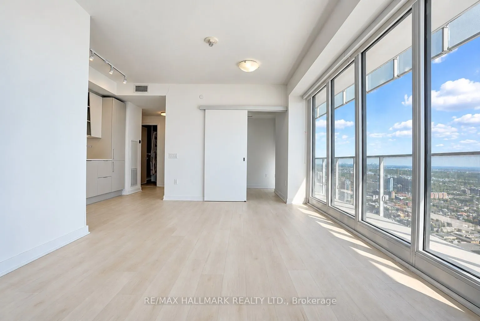3900 Confederation Parkway #5504