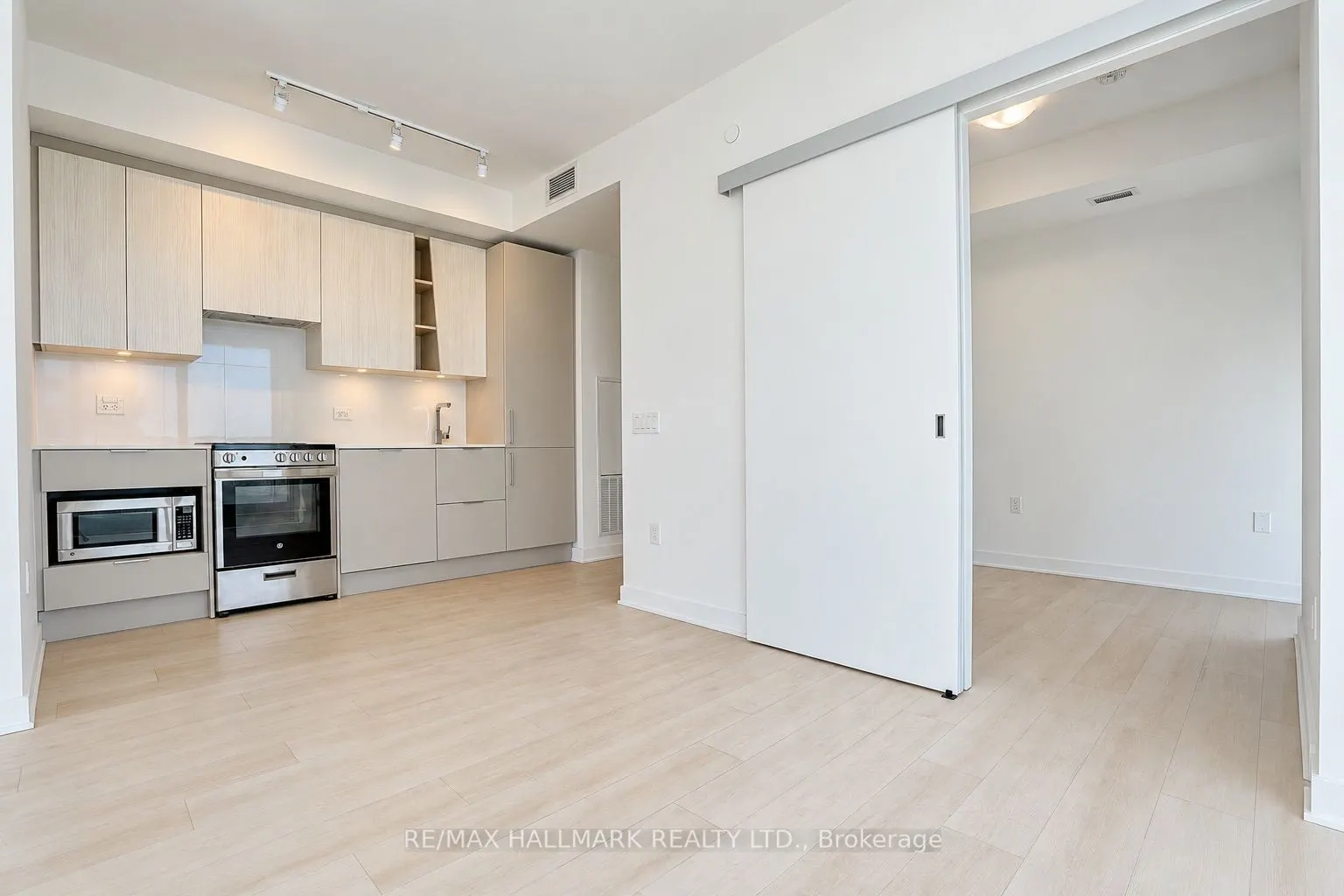 3900 Confederation Parkway #5504