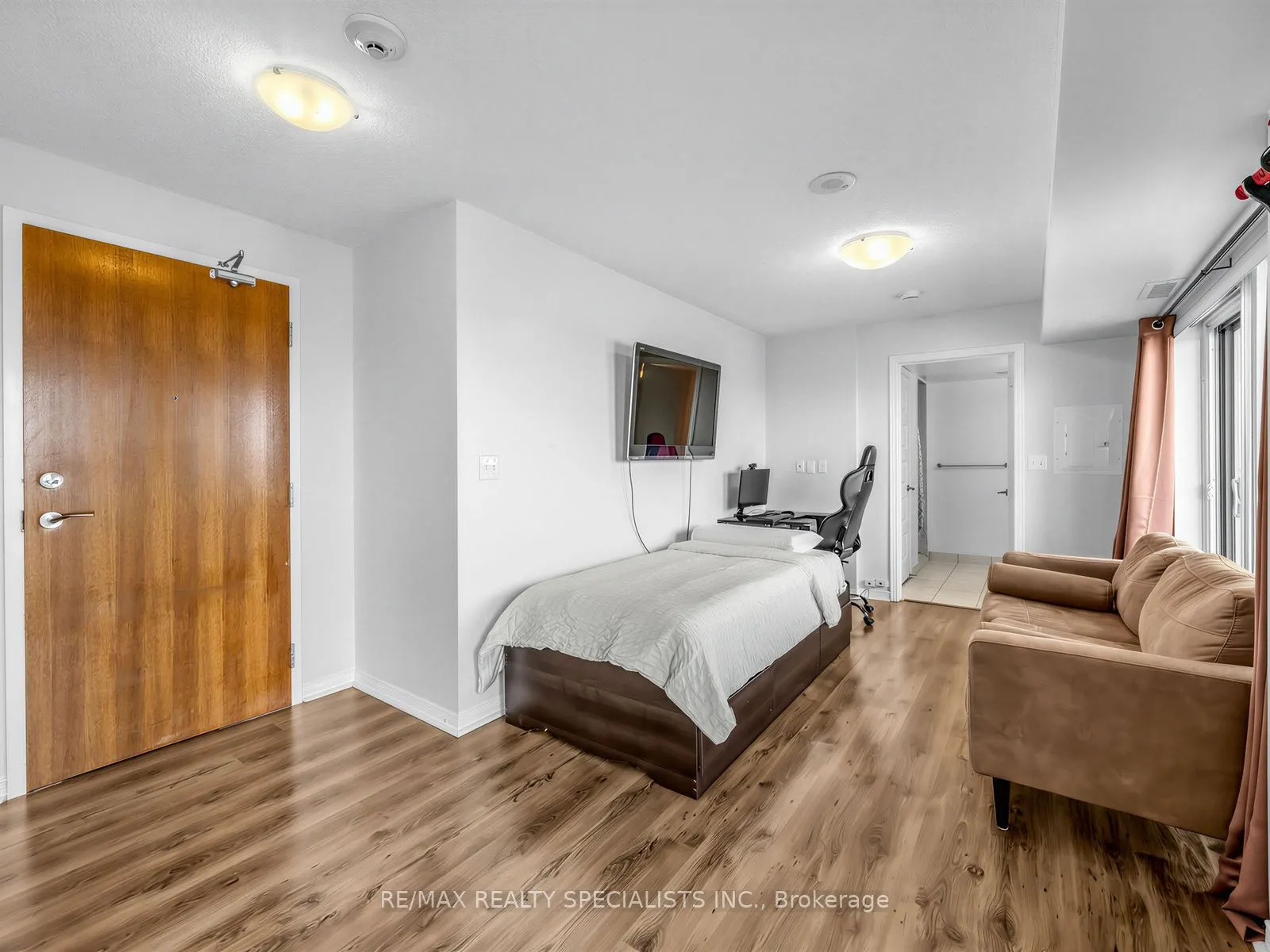 215 Queen Street E #1501