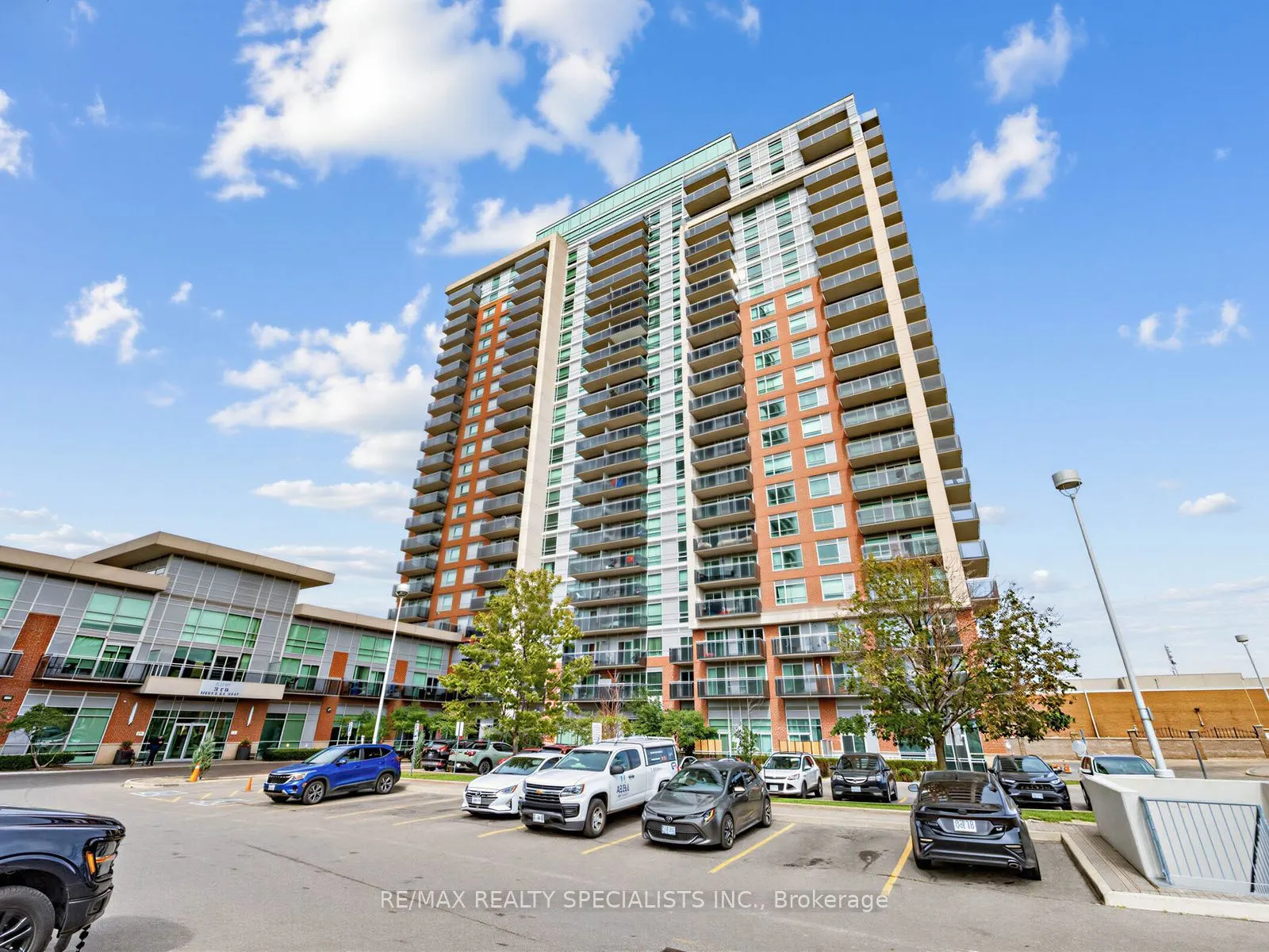 215 Queen Street E #1501
