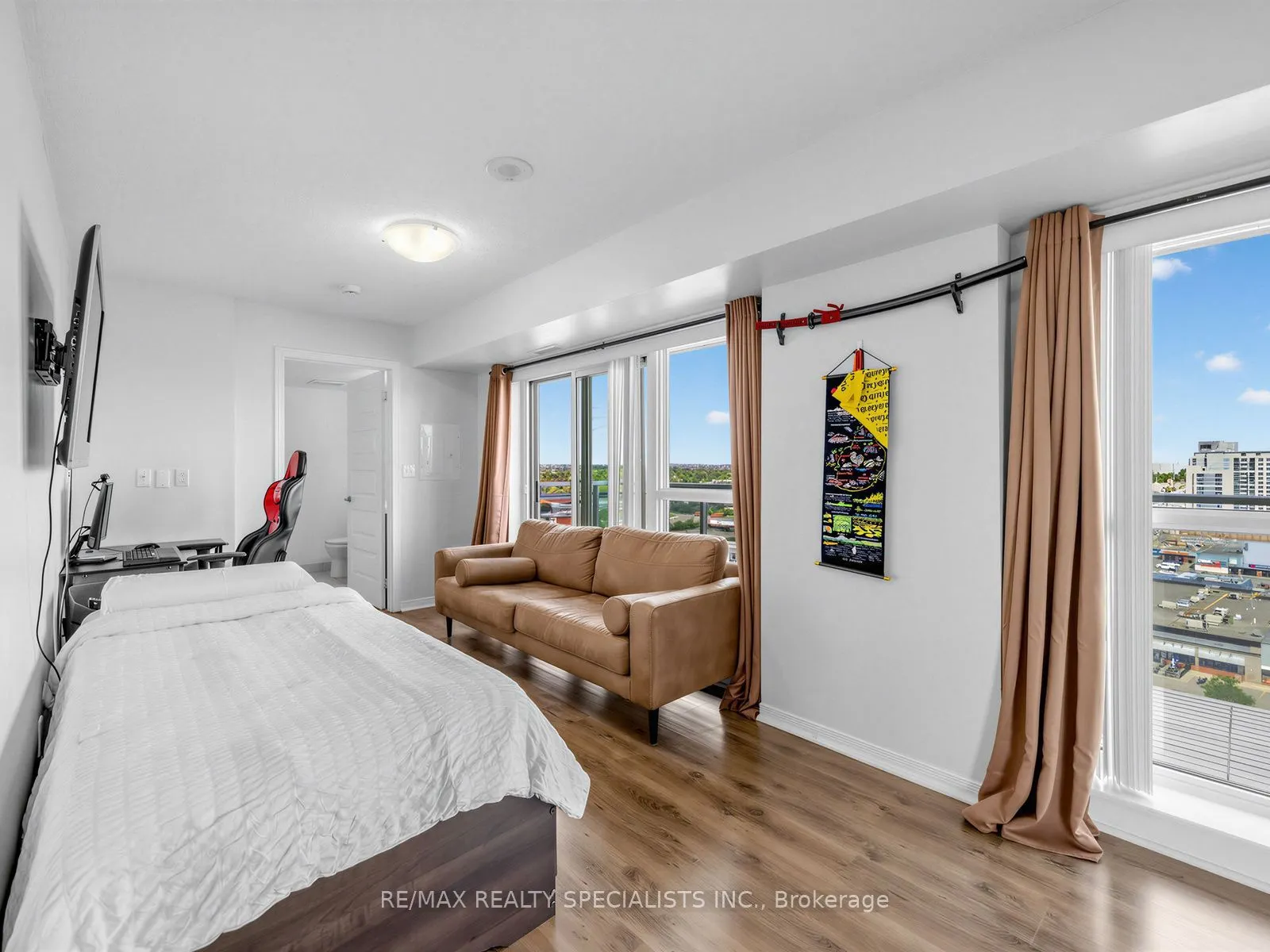 215 Queen Street E #1501