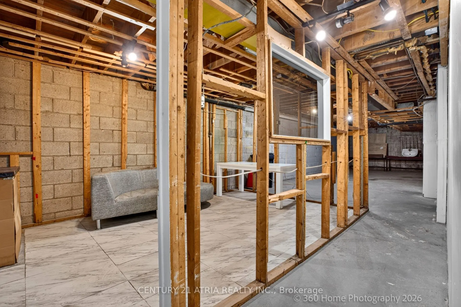 648-650 Wilson Avenue