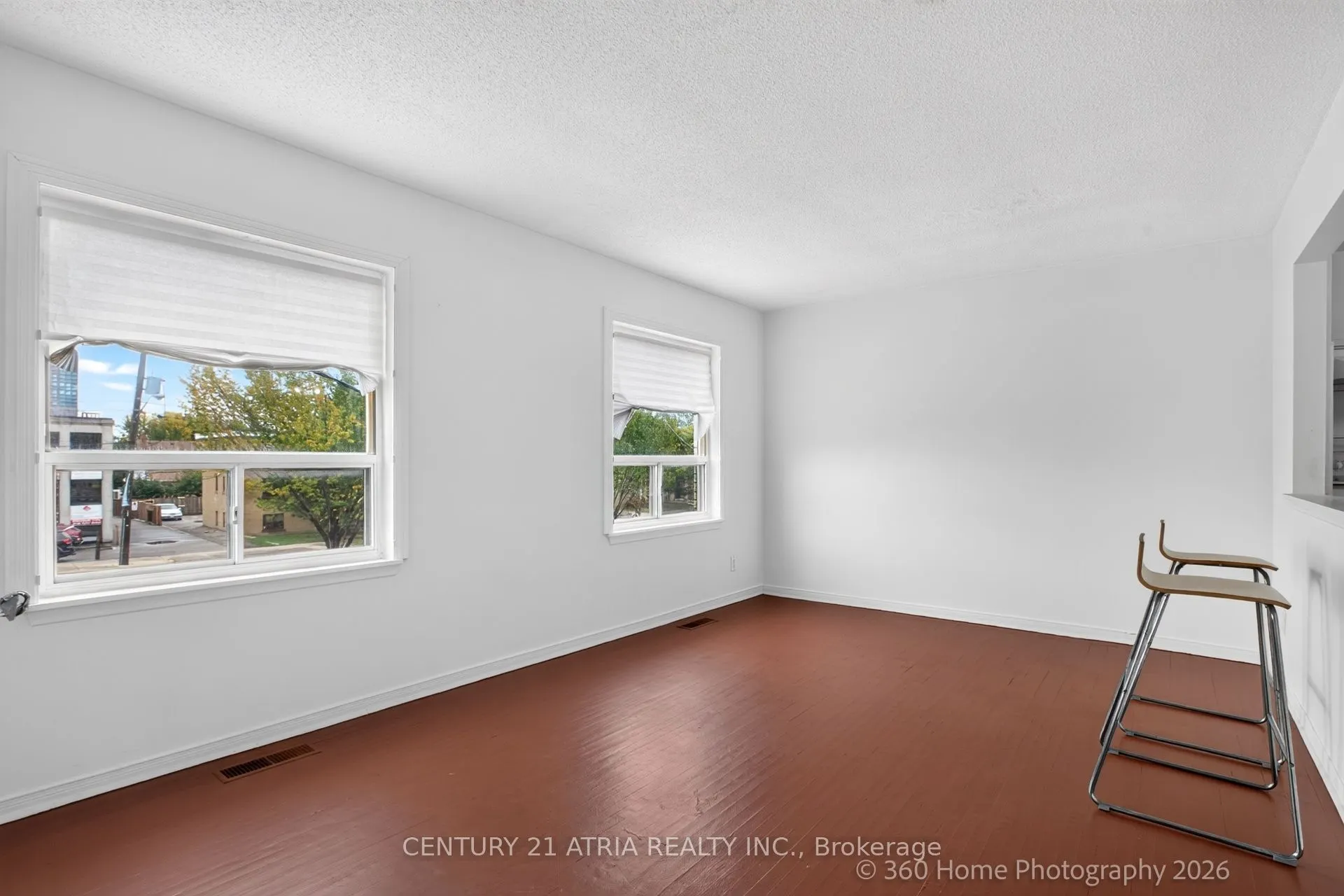 648-650 Wilson Avenue