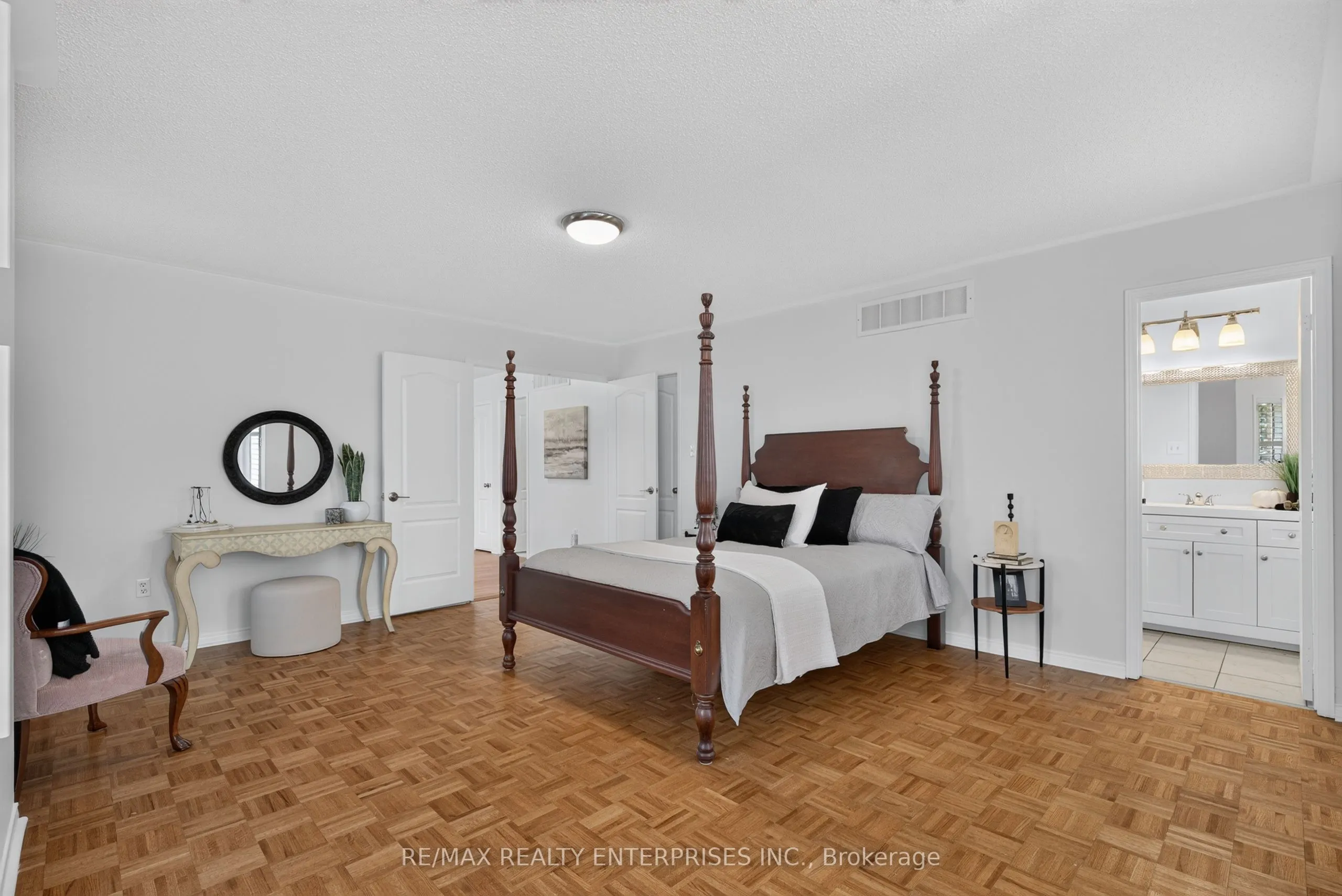 5555 Linwell Place