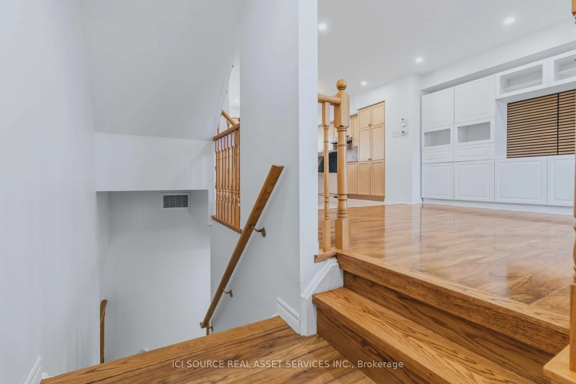 4985 Southampton Drive #48