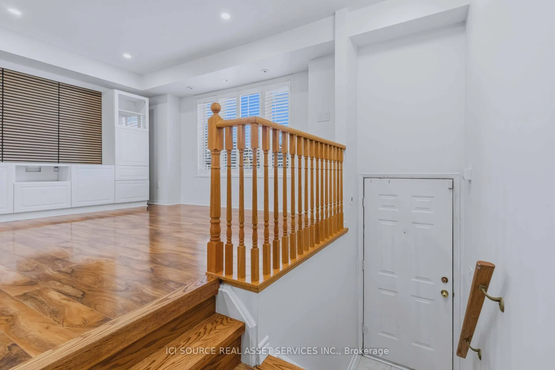 4985 Southampton Drive #48