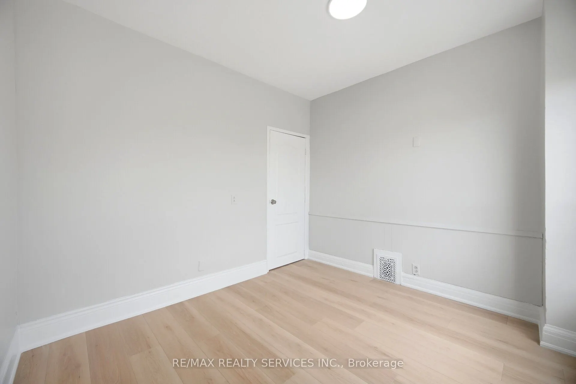 1147 Dufferin Street