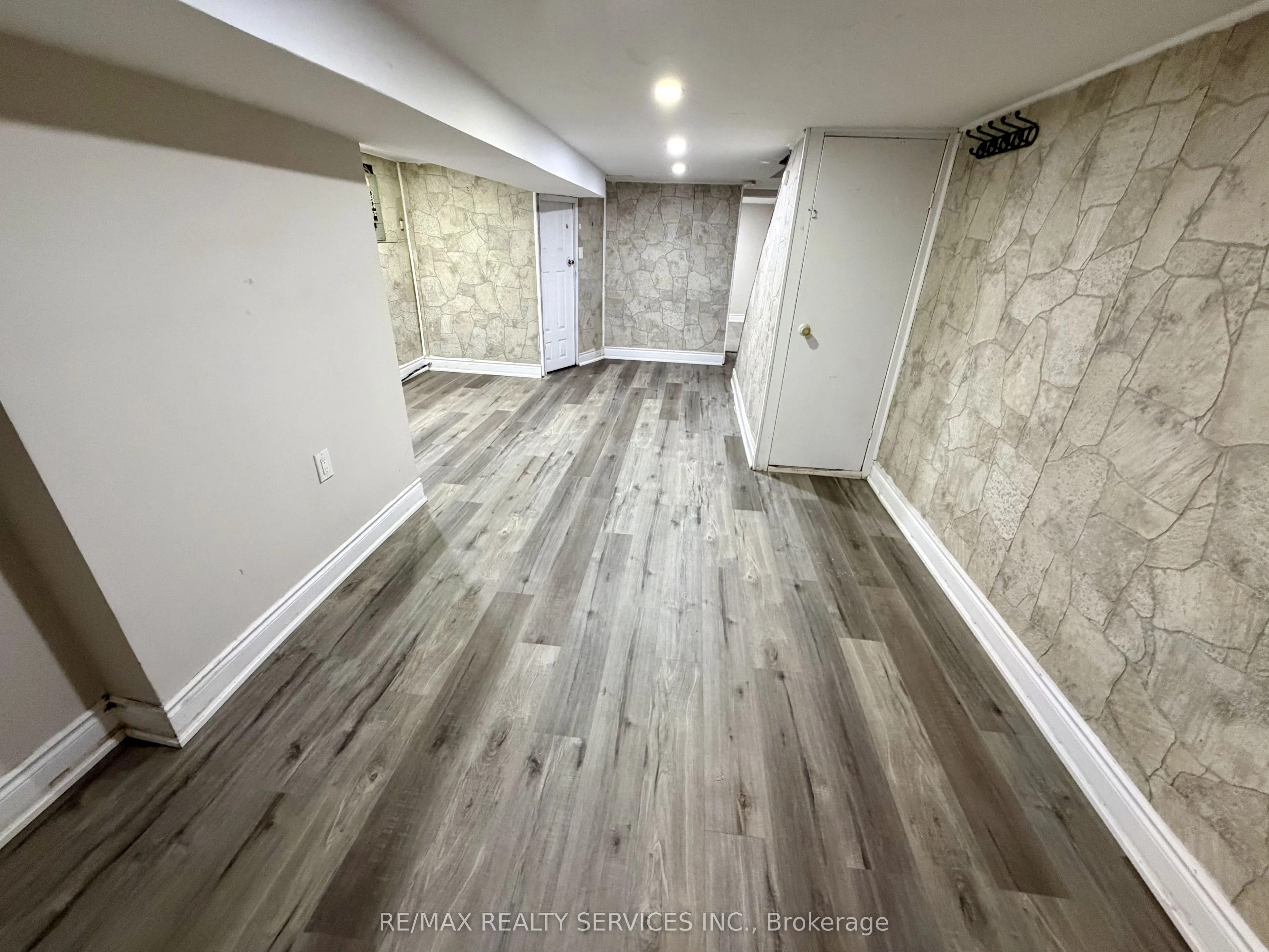 1147 Dufferin Street