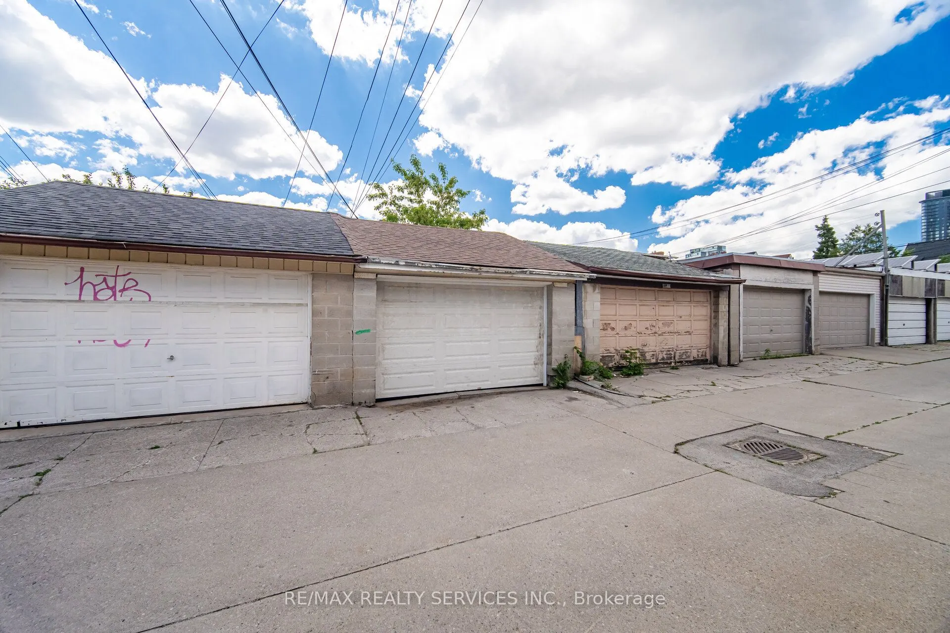 1147 Dufferin Street