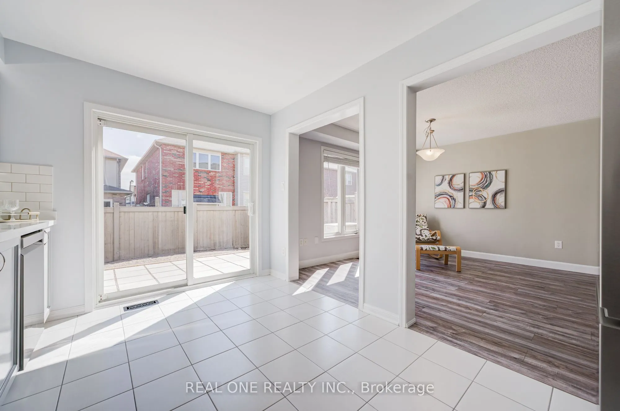 266 Woodley Crescent