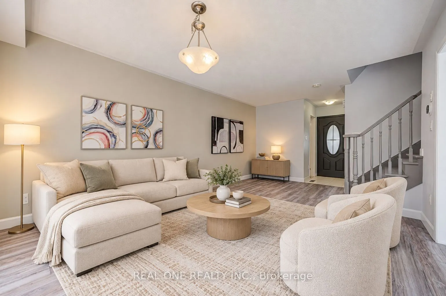 266 Woodley Crescent