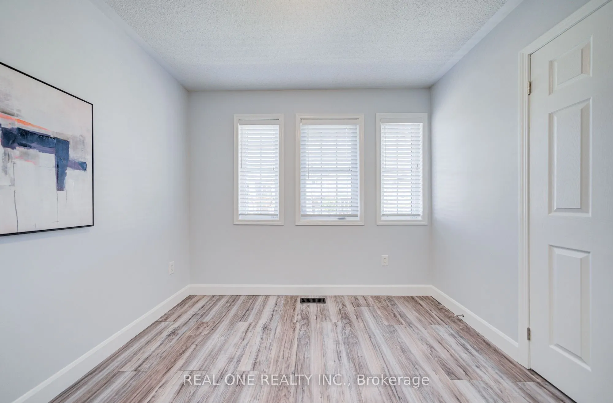 266 Woodley Crescent