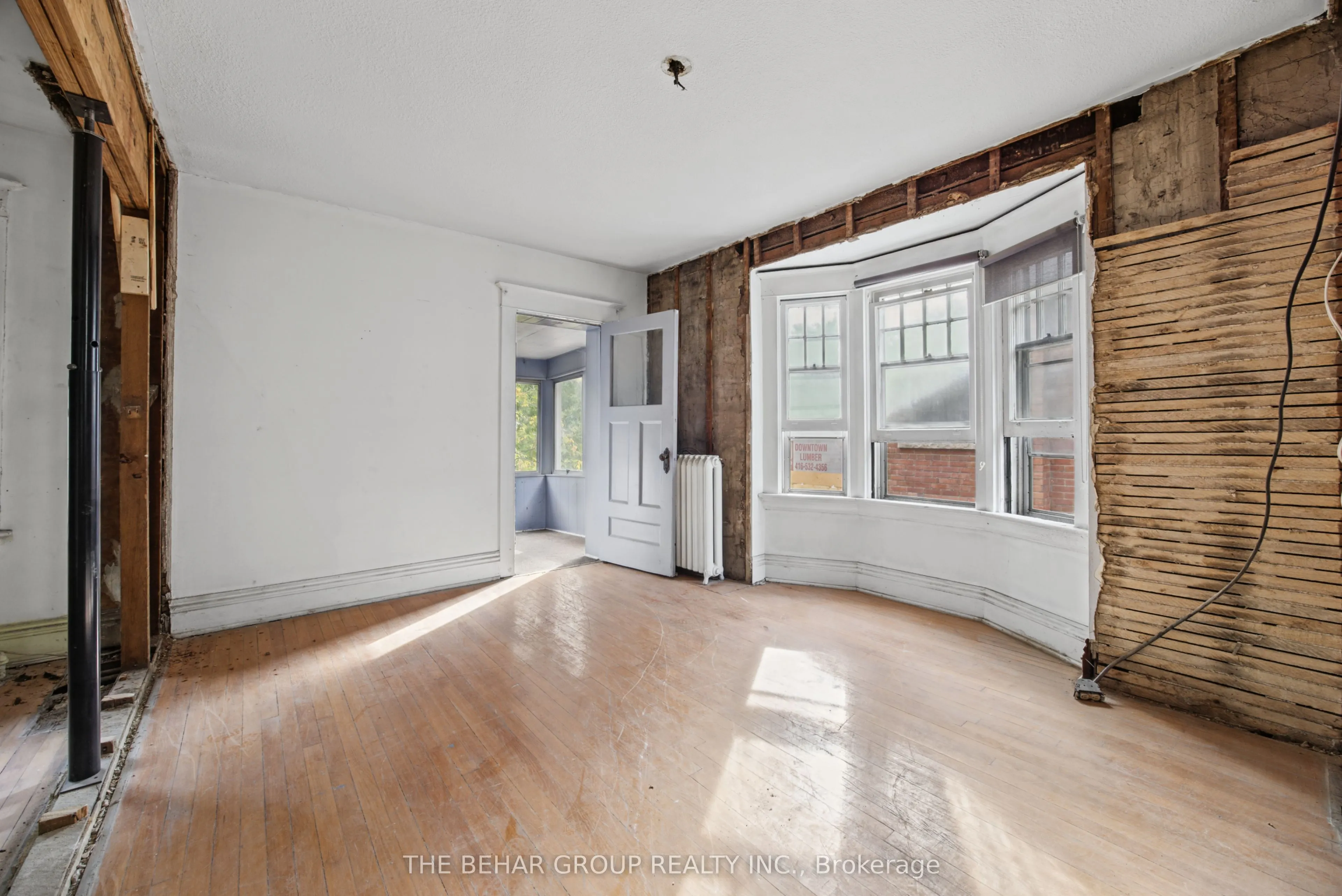 319 Indian Road