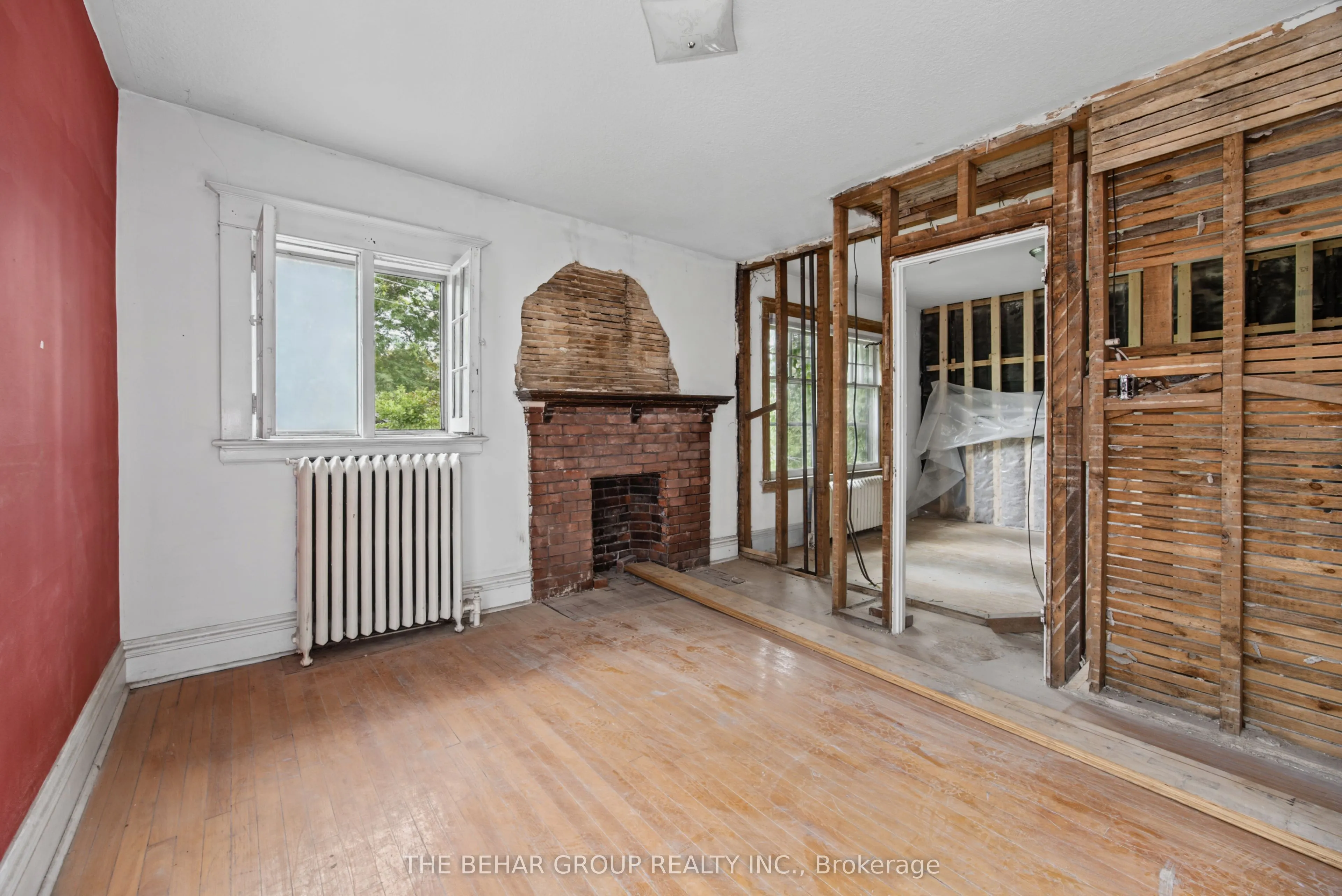 319 Indian Road