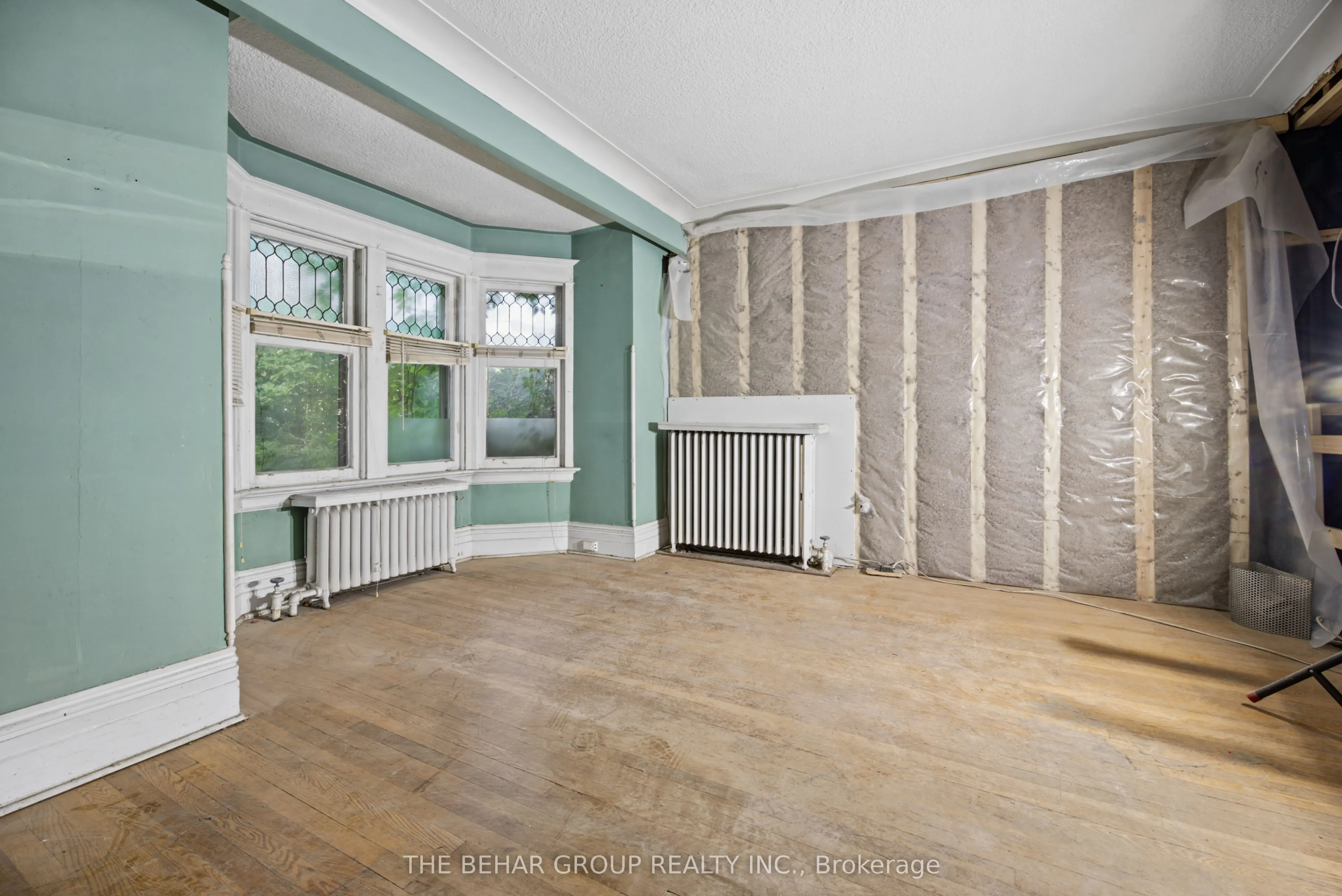 319 Indian Road