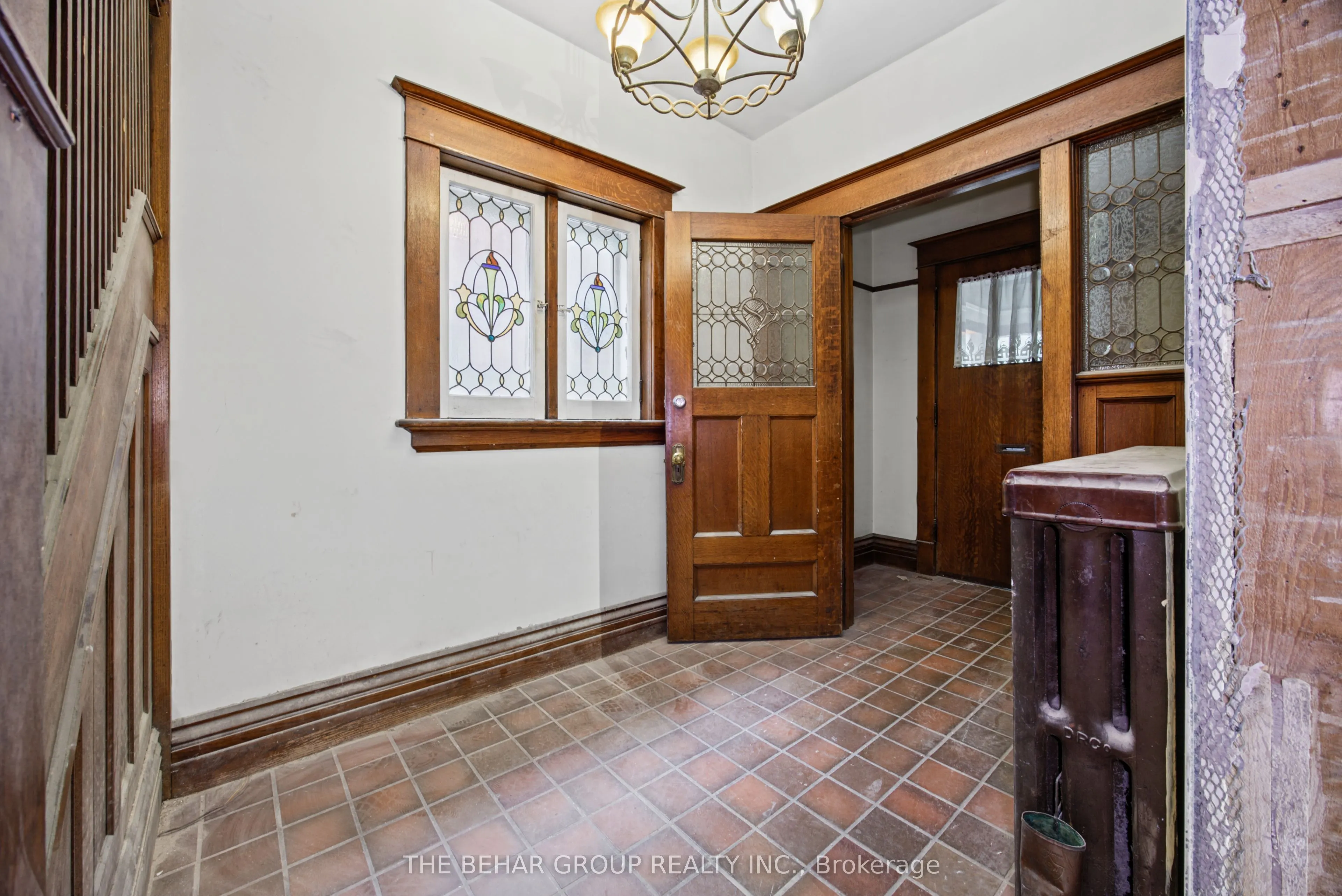 319 Indian Road