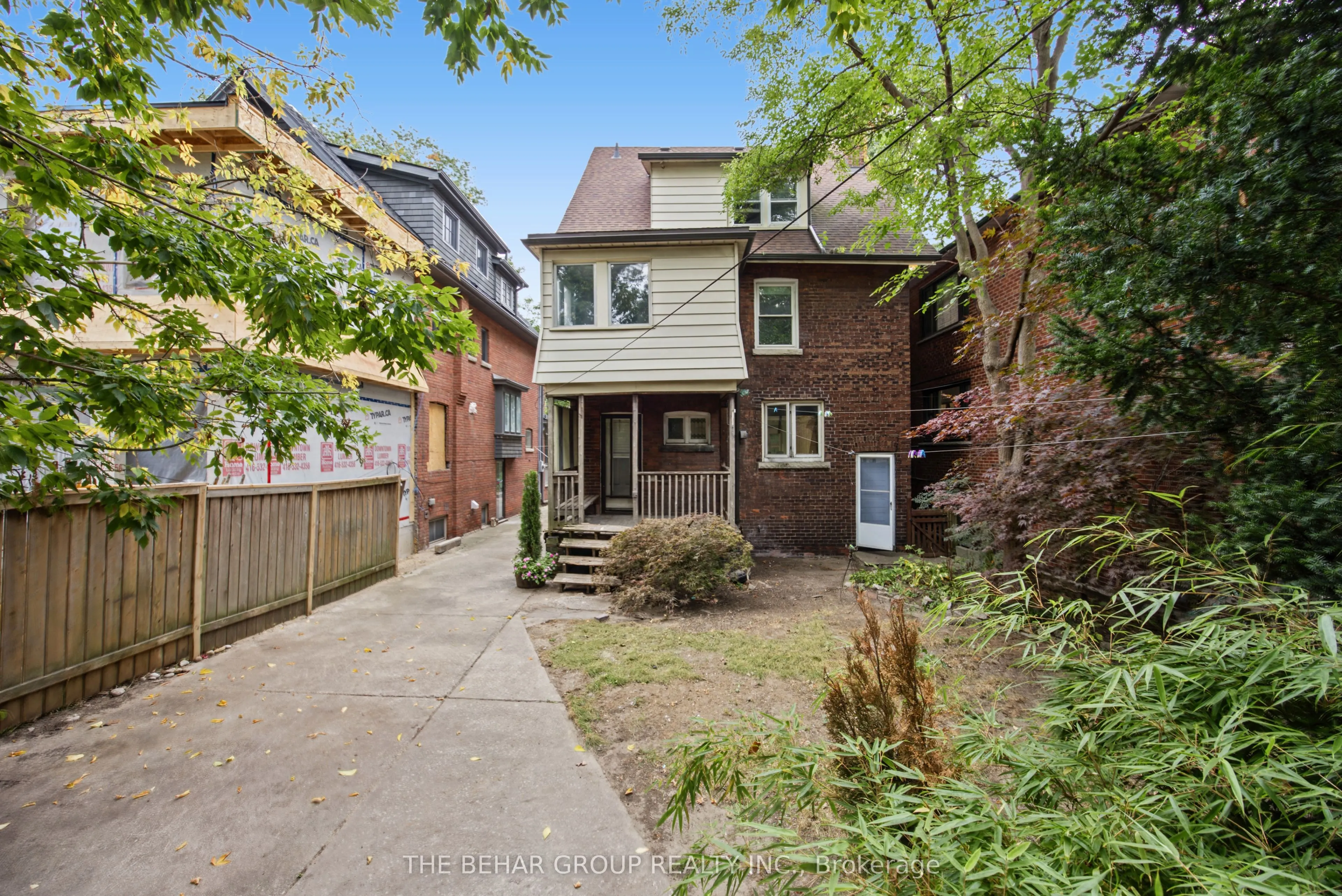 319 Indian Road