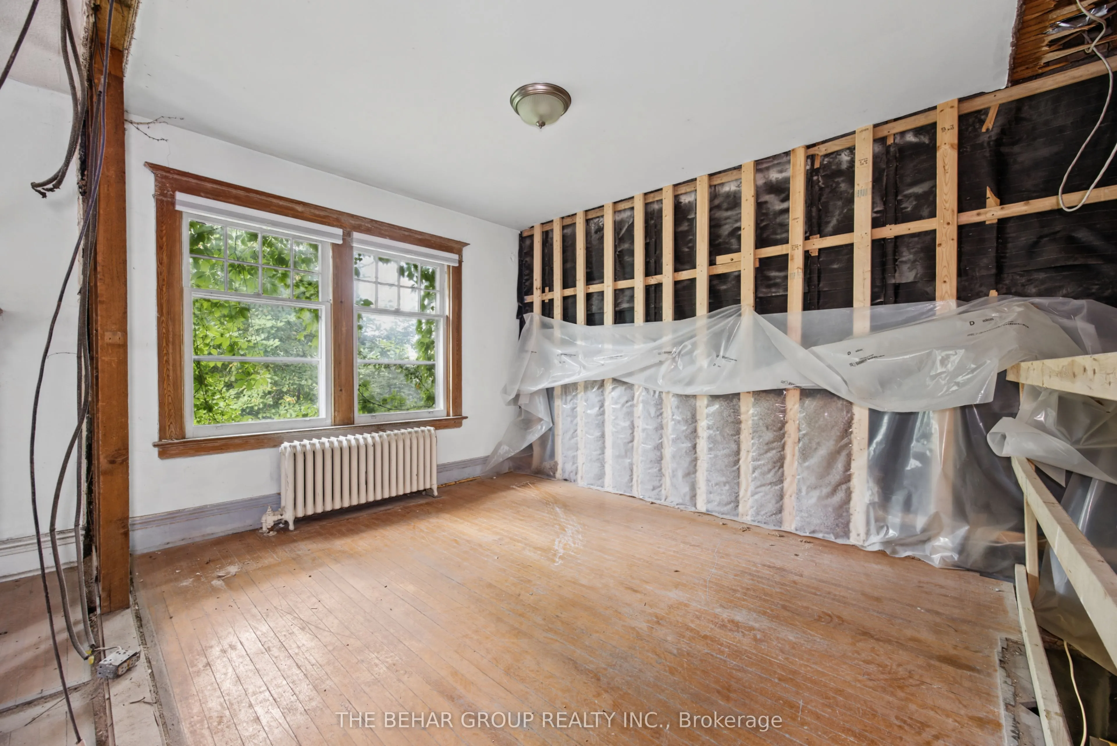 319 Indian Road