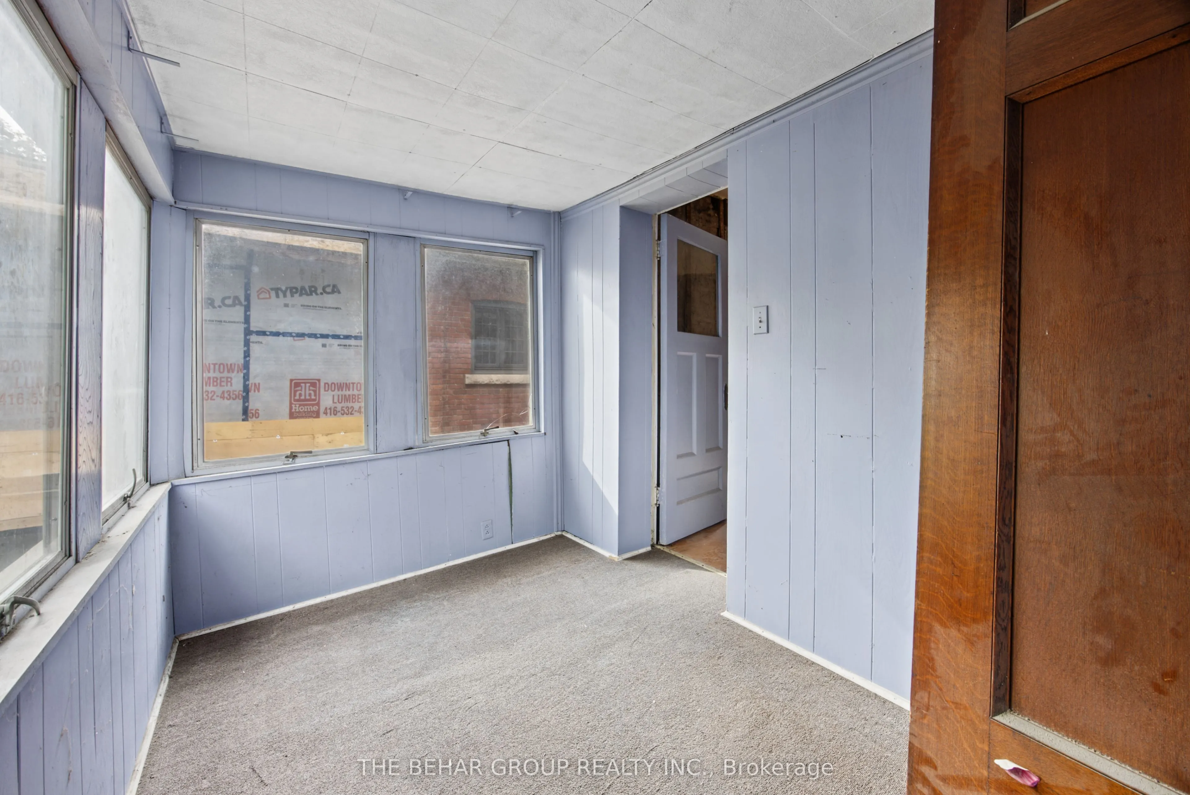 319 Indian Road