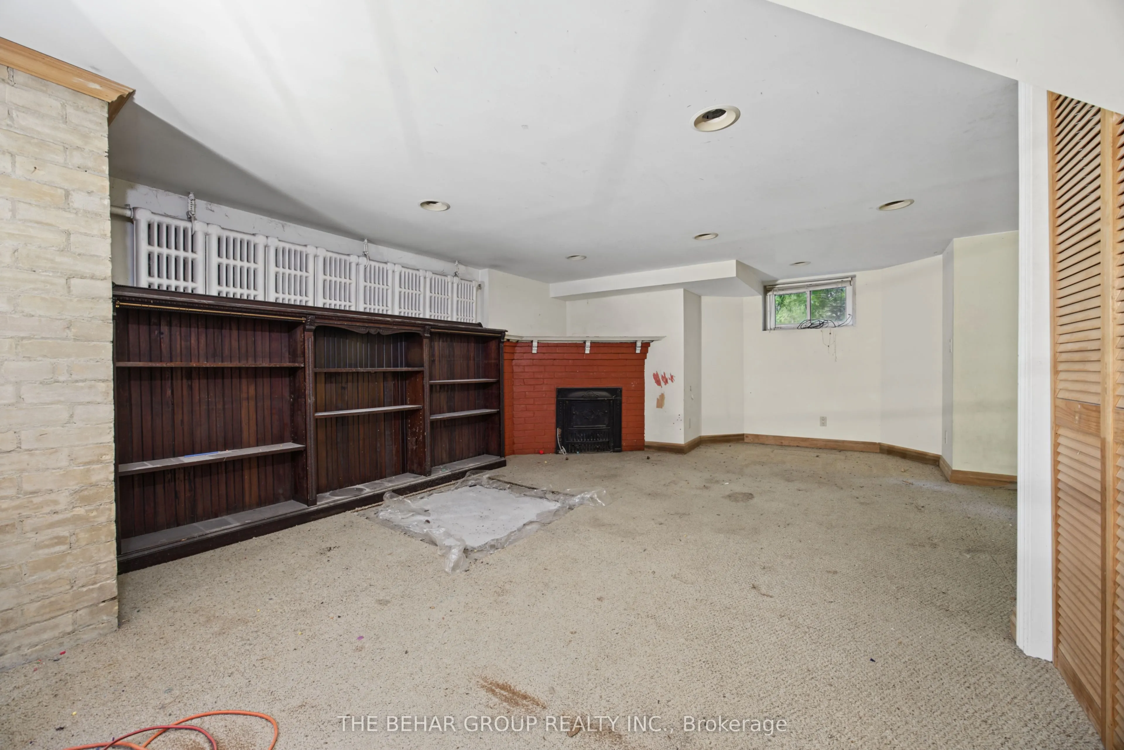 319 Indian Road