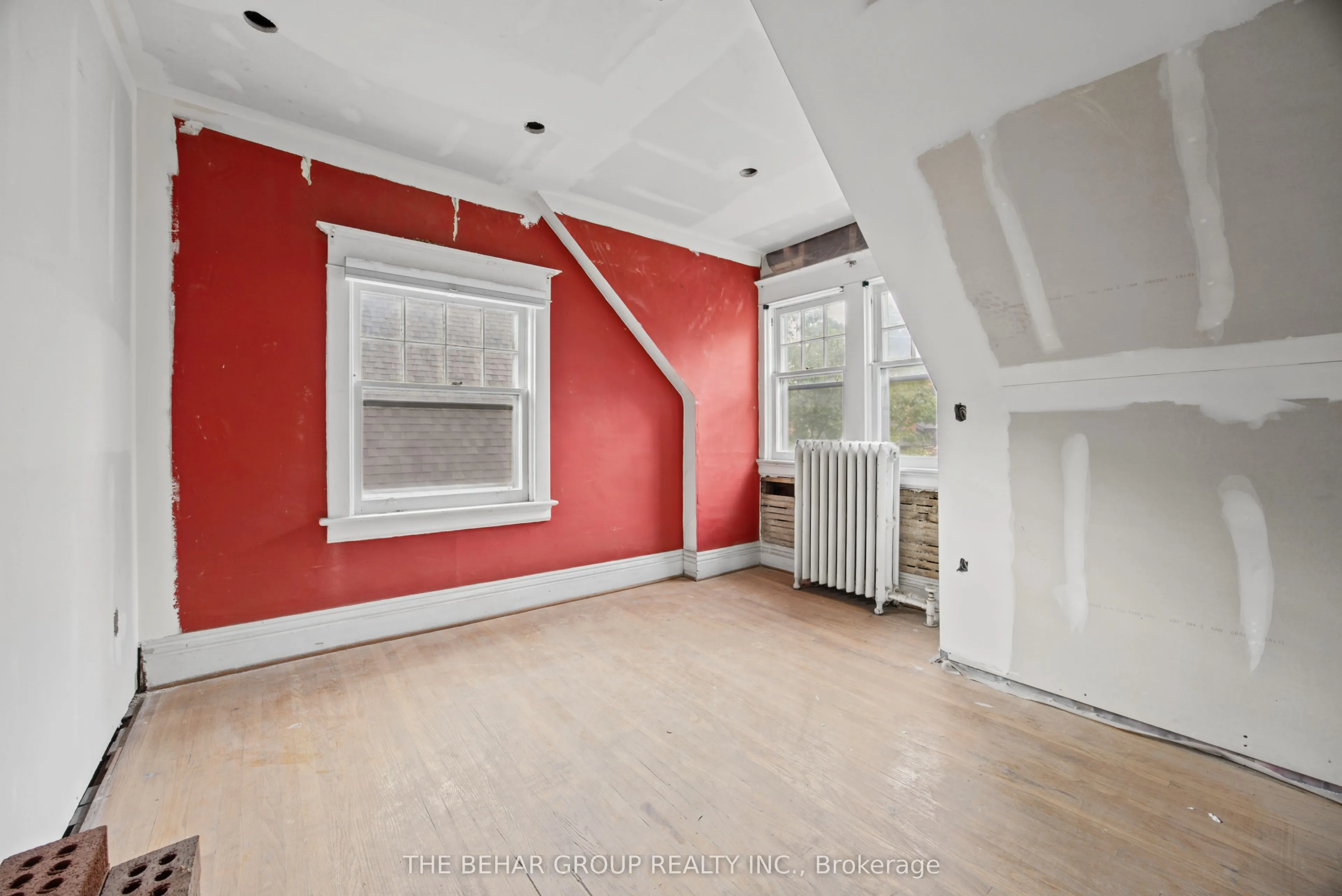319 Indian Road