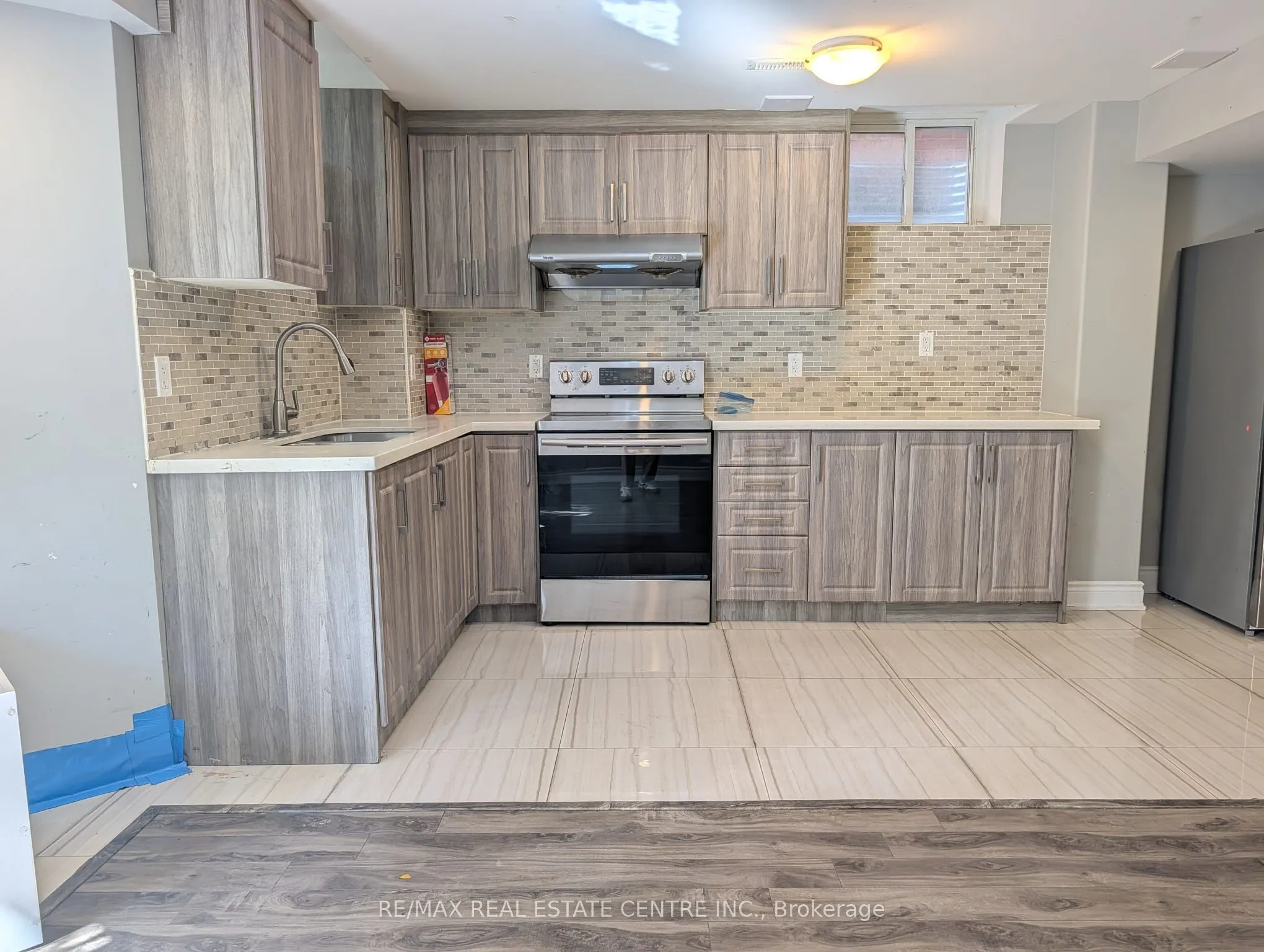70 Showboat Crescent #BSMT
