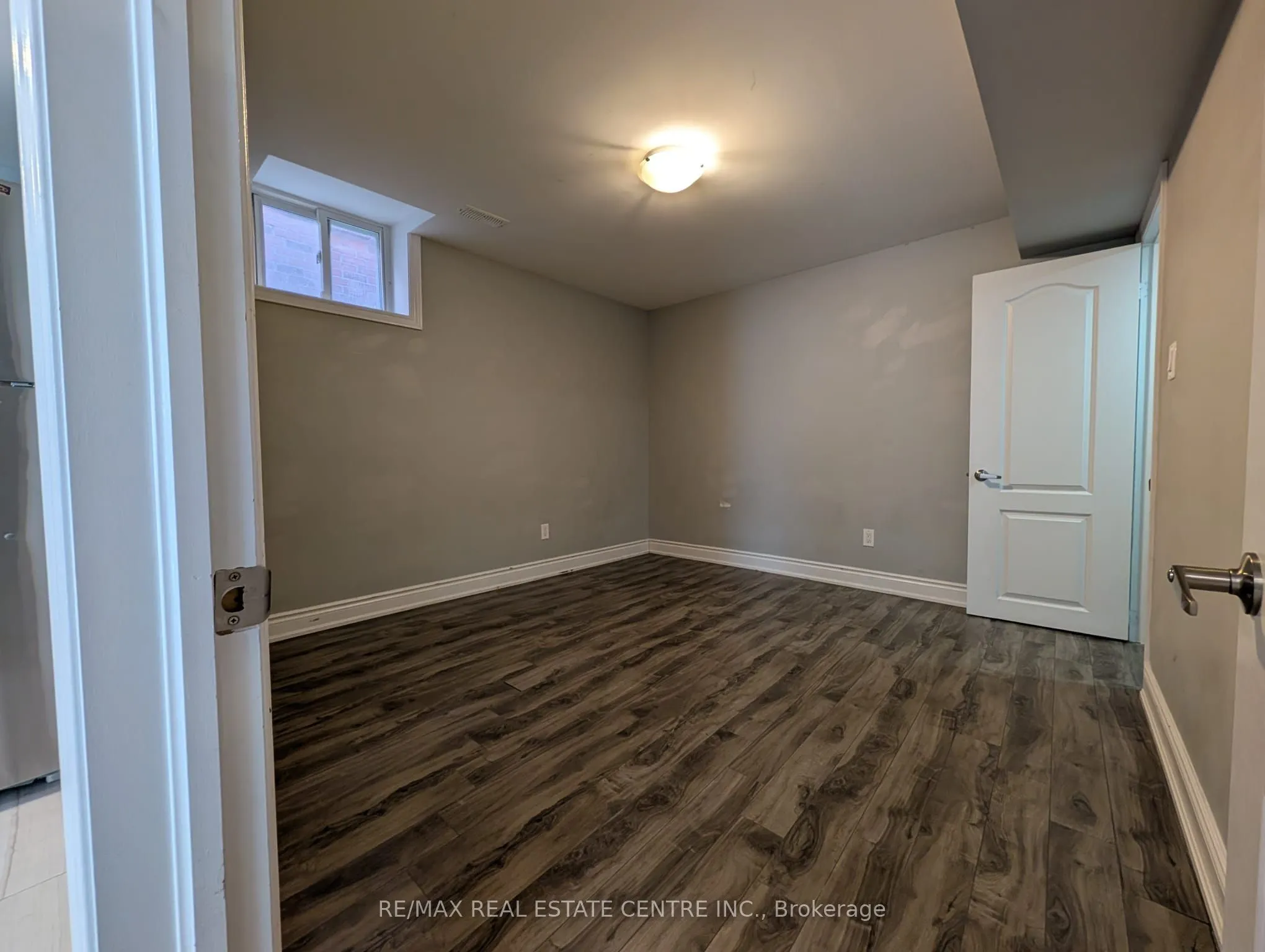 70 Showboat Crescent #BSMT