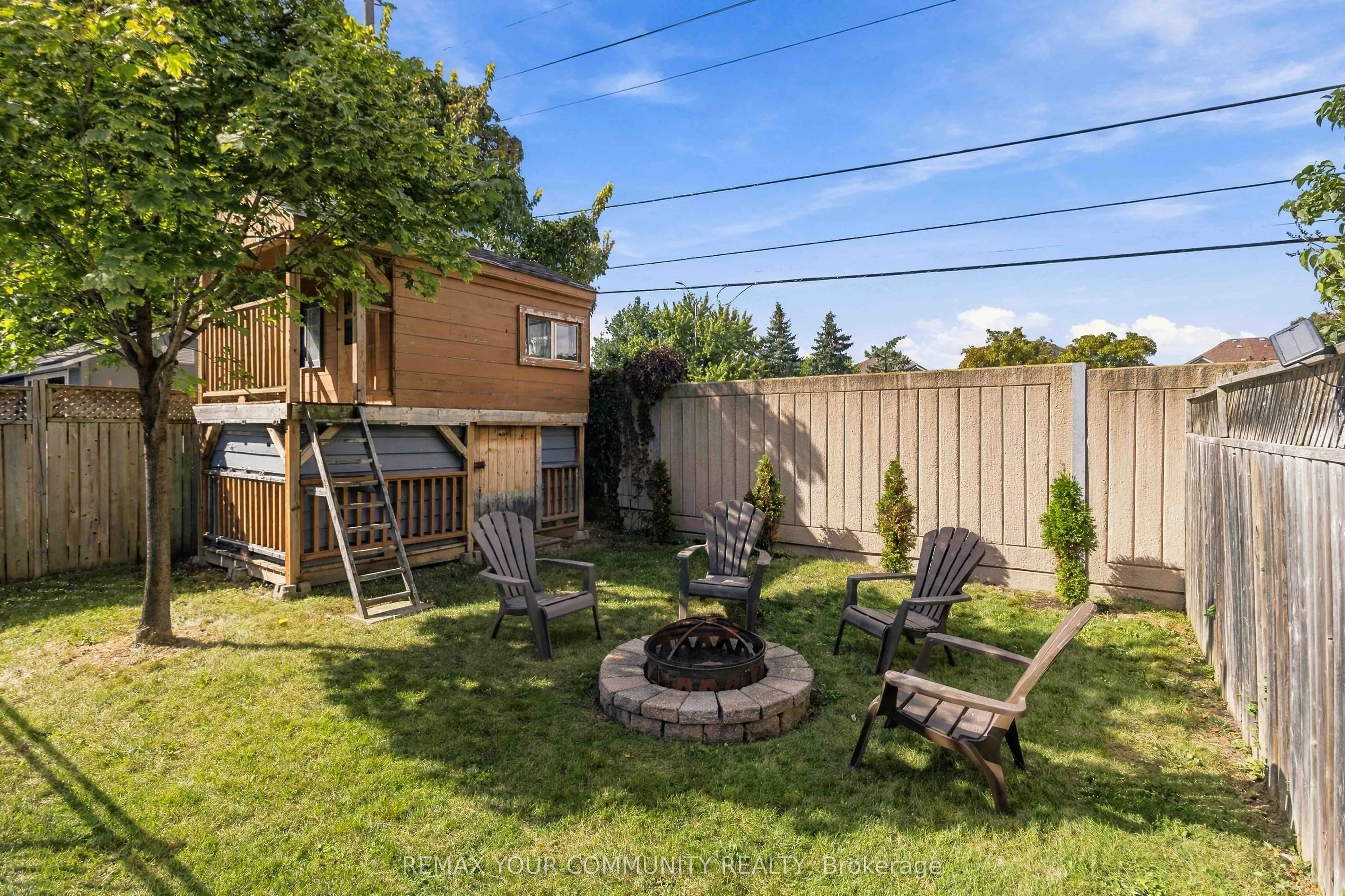 7013 Hickling Crescent