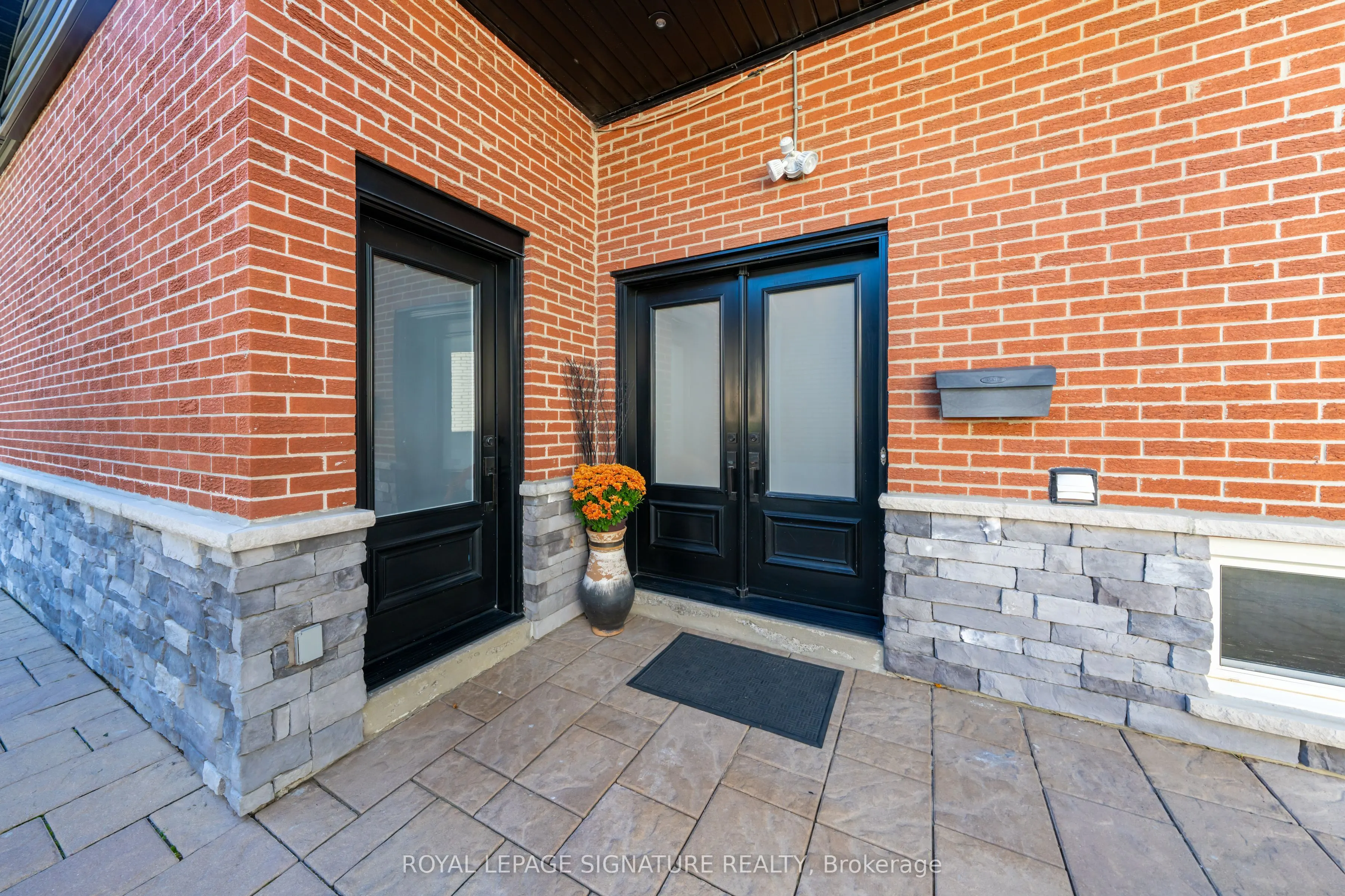 3510 Burningelm Crescent