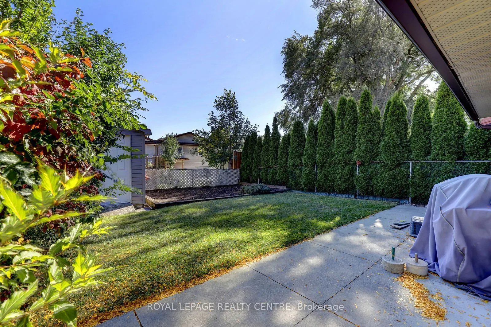 912 Blairholm Avenue