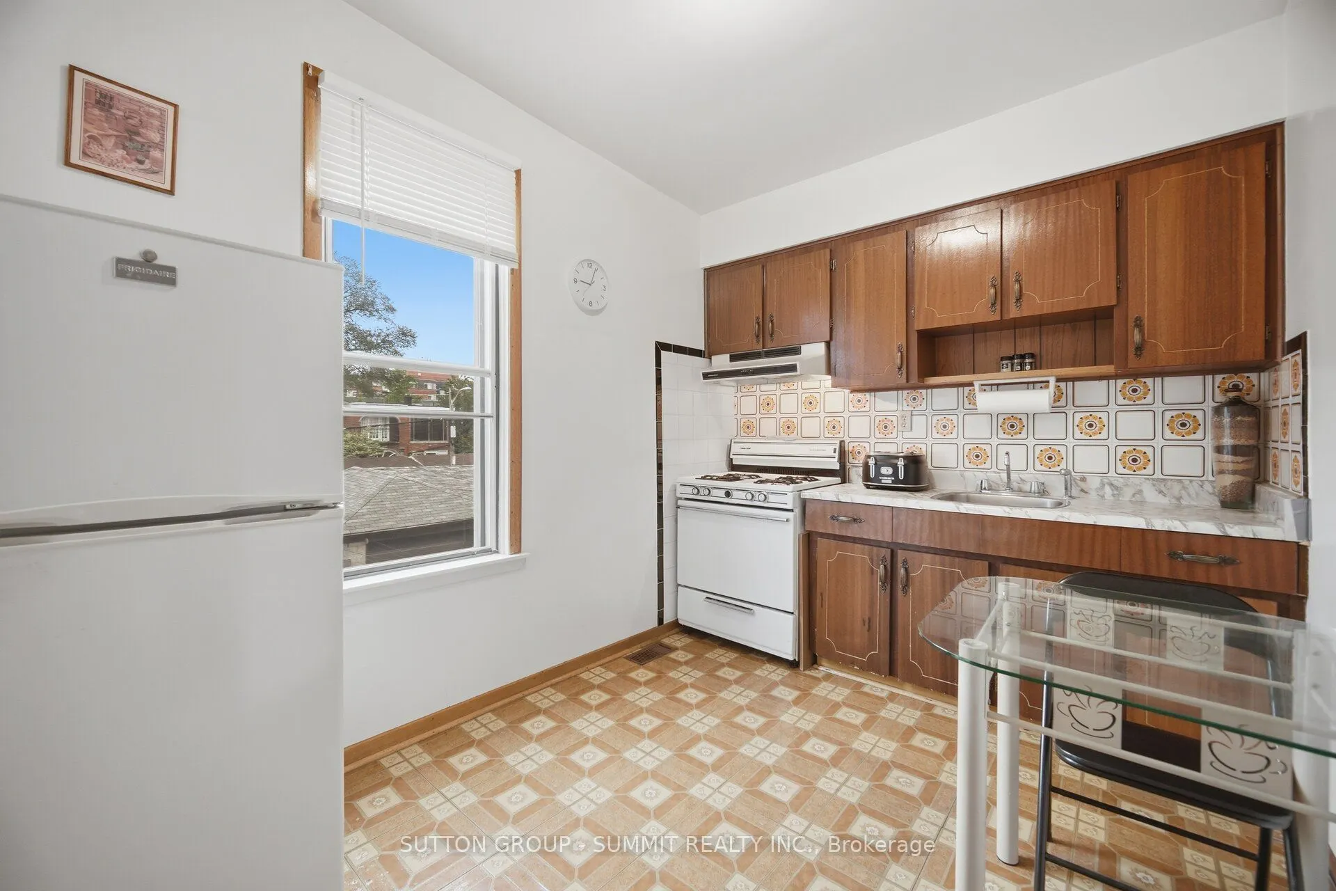 28 SYMINGTON Avenue
