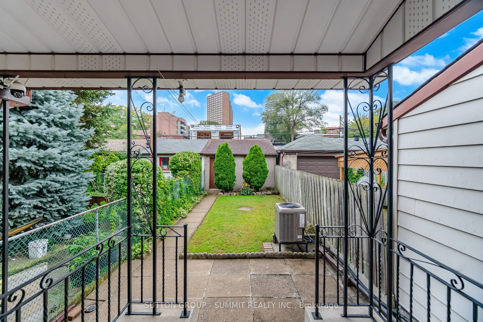 28 SYMINGTON Avenue
