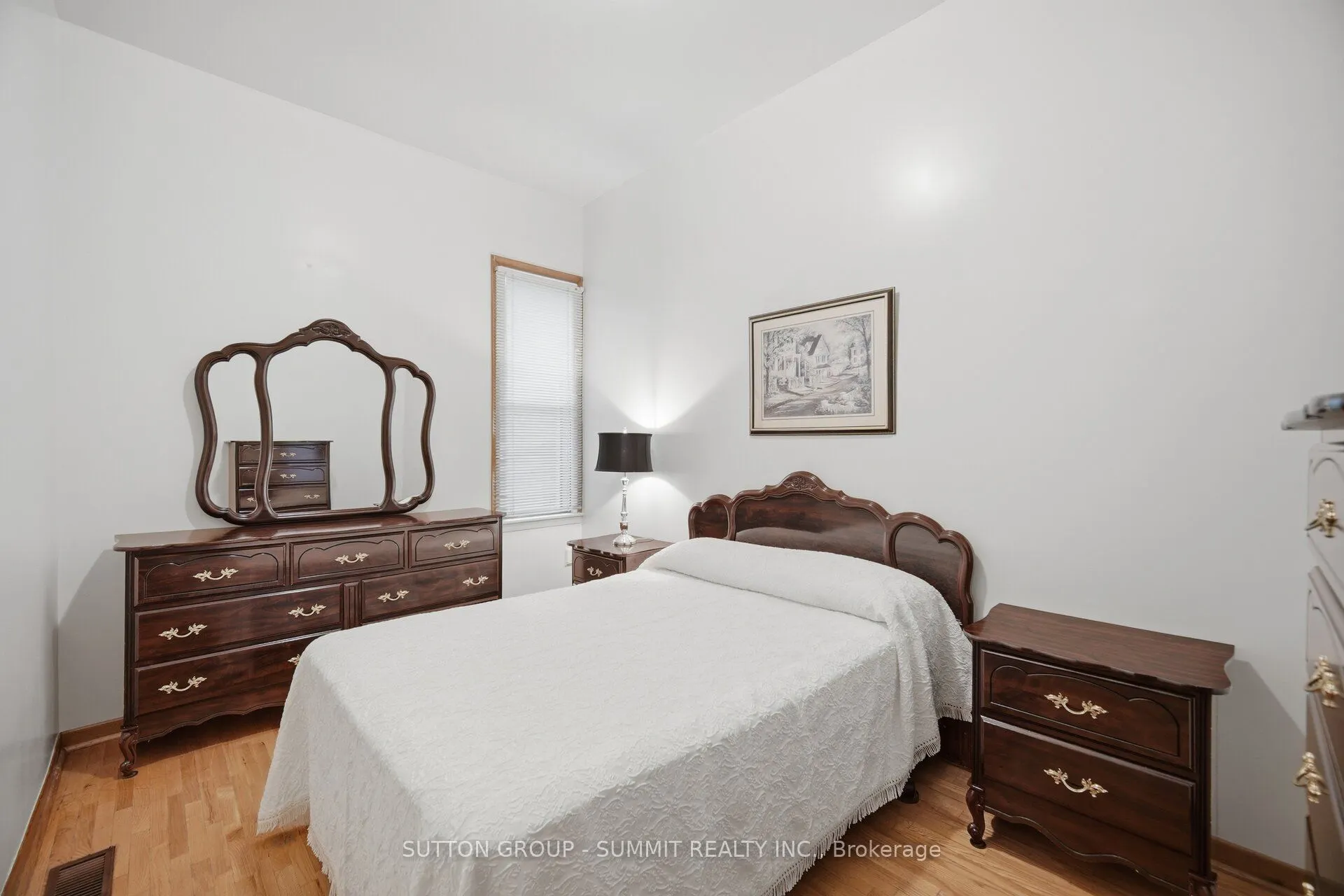 28 SYMINGTON Avenue
