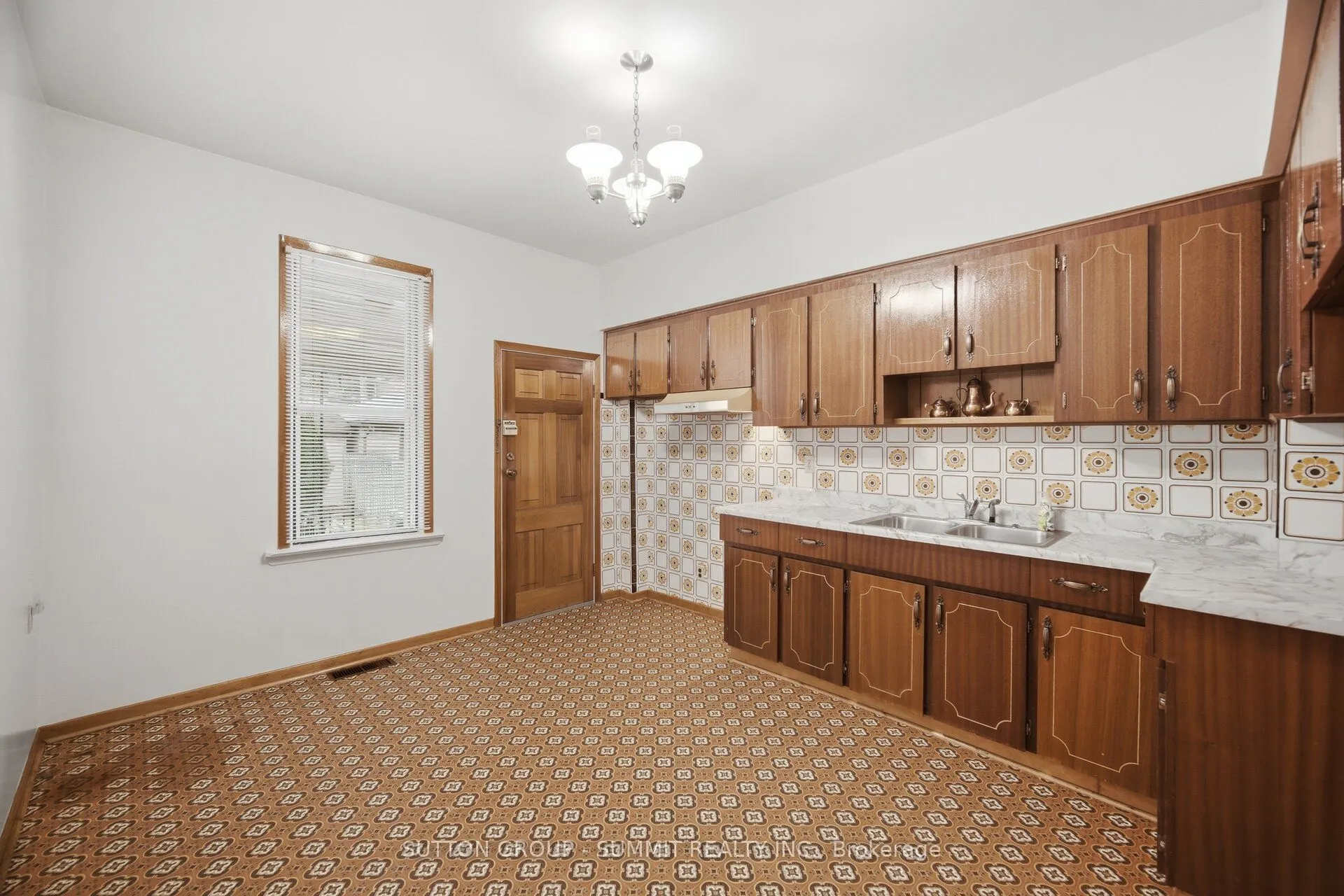 28 SYMINGTON Avenue