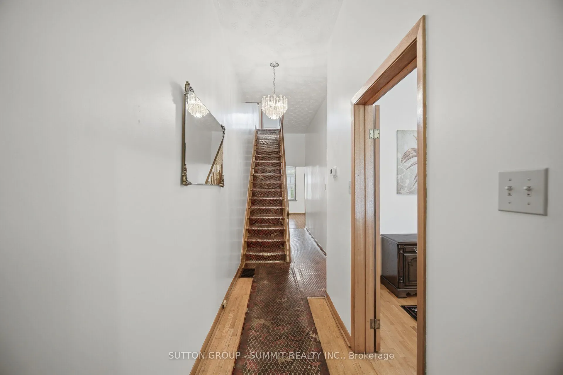 28 SYMINGTON Avenue