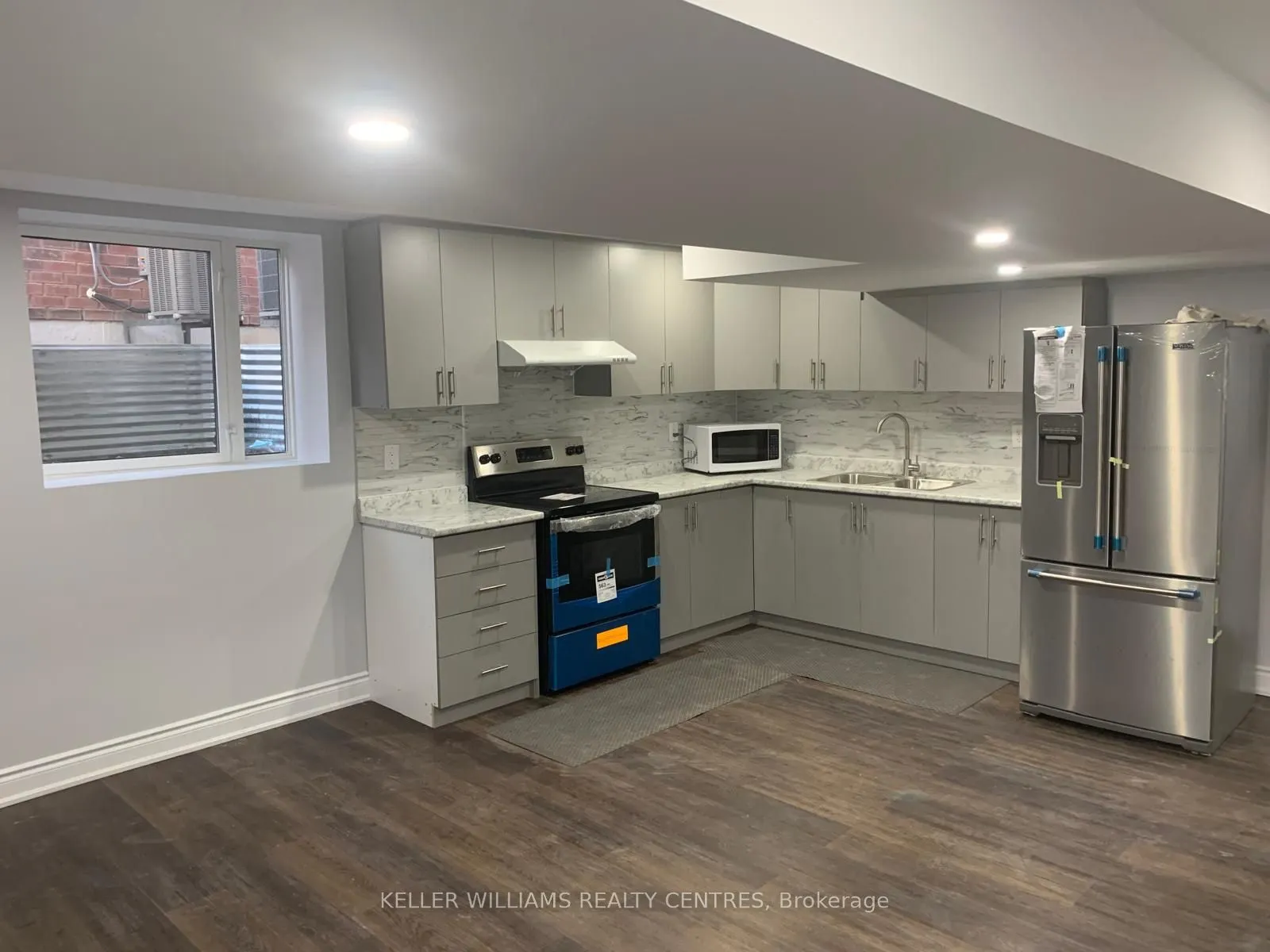 64 Twistleton BASEMENT Street W