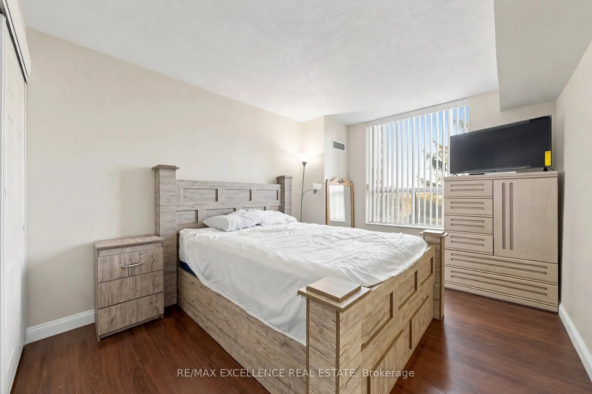 6 Humberline Drive #524