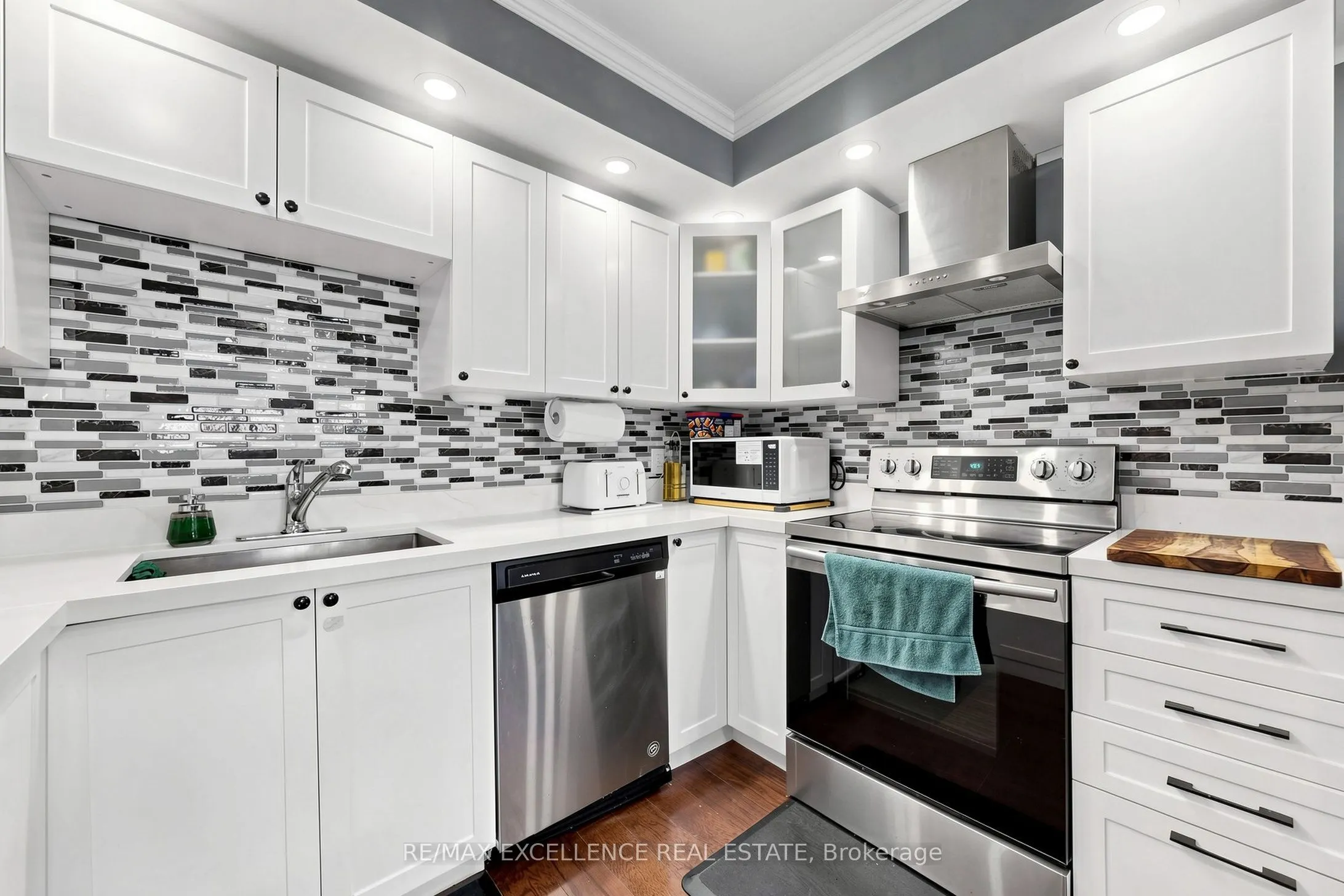 6 Humberline Drive #524