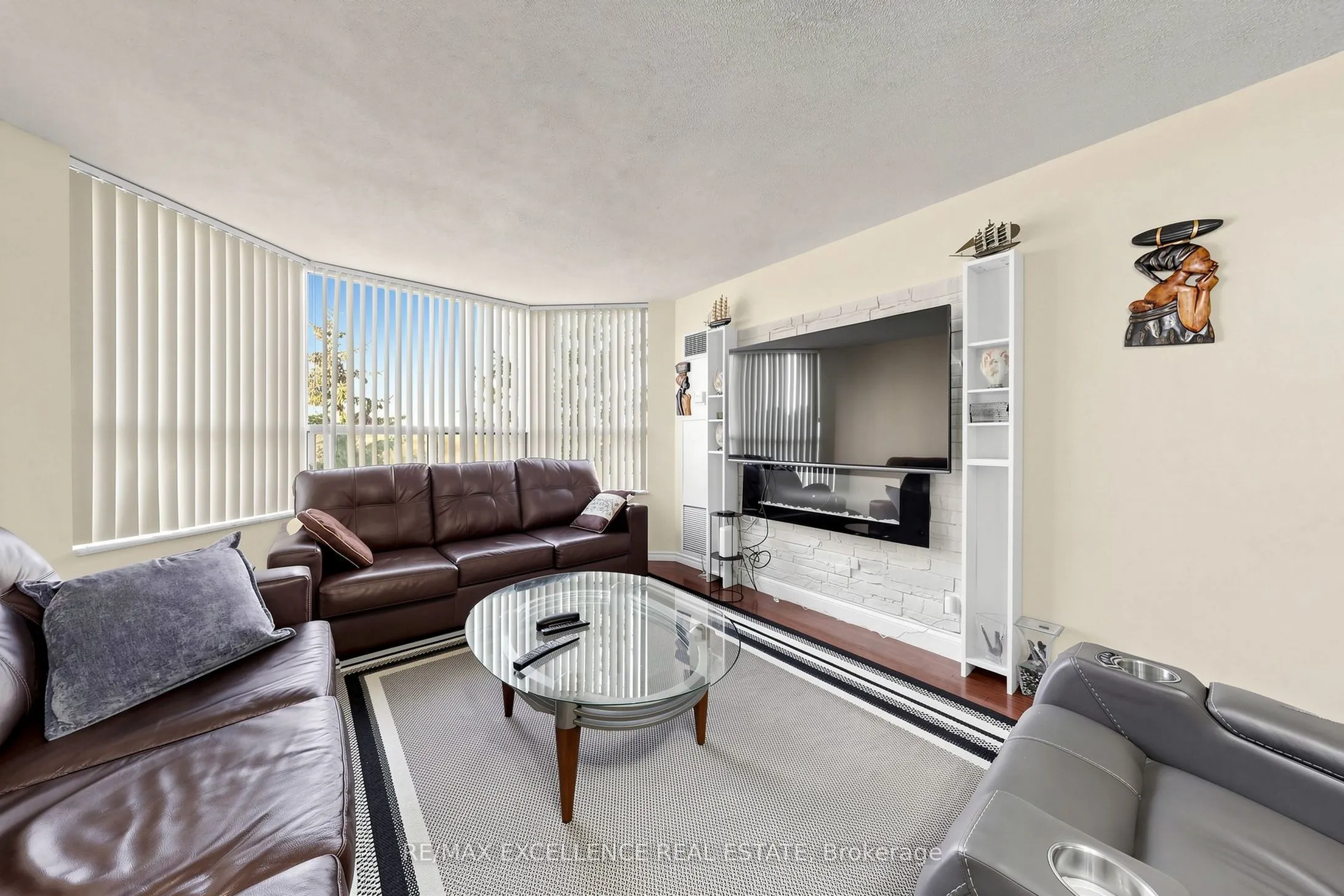 6 Humberline Drive #524