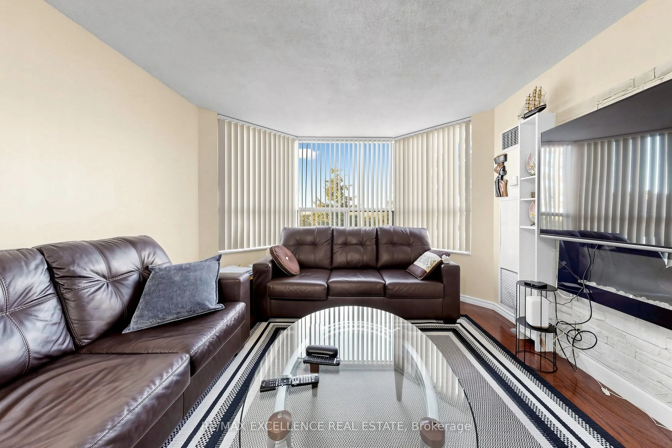 6 Humberline Drive #524
