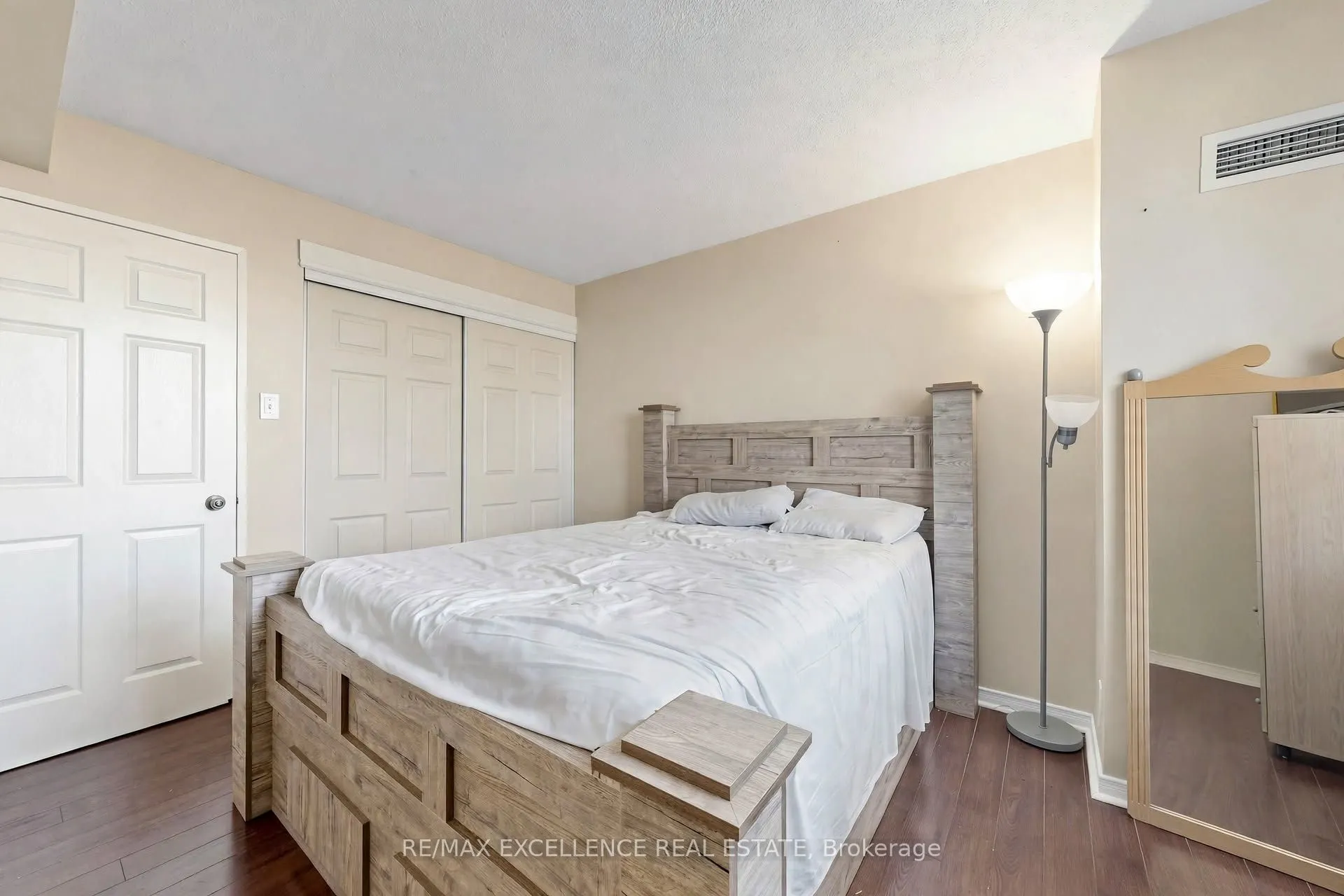 6 Humberline Drive #524