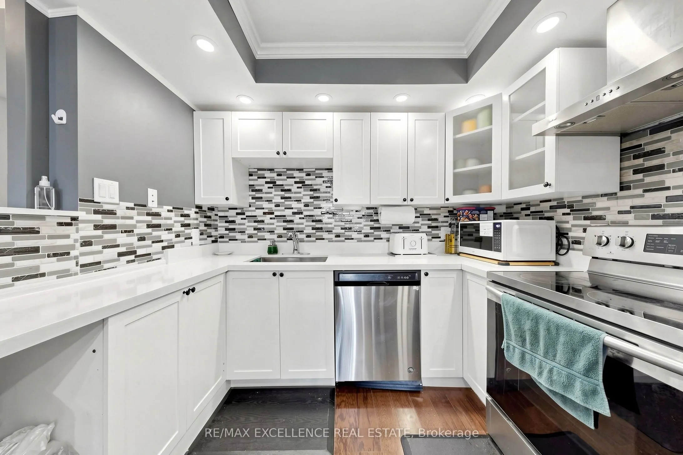 6 Humberline Drive #524