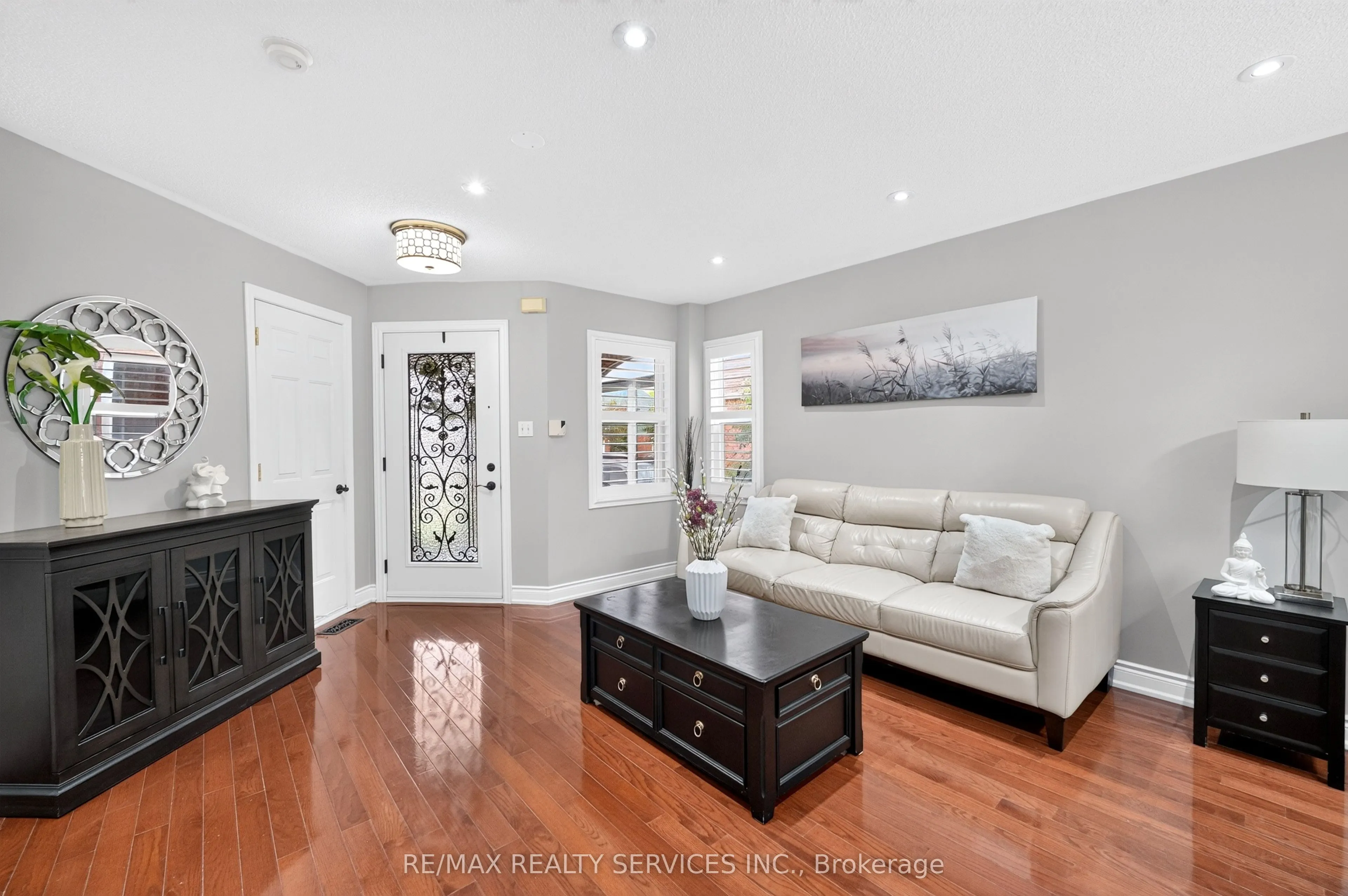 47 Twisted Oak Street
