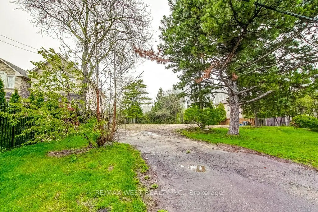 101 (Part Lot 2) Fairview Road W