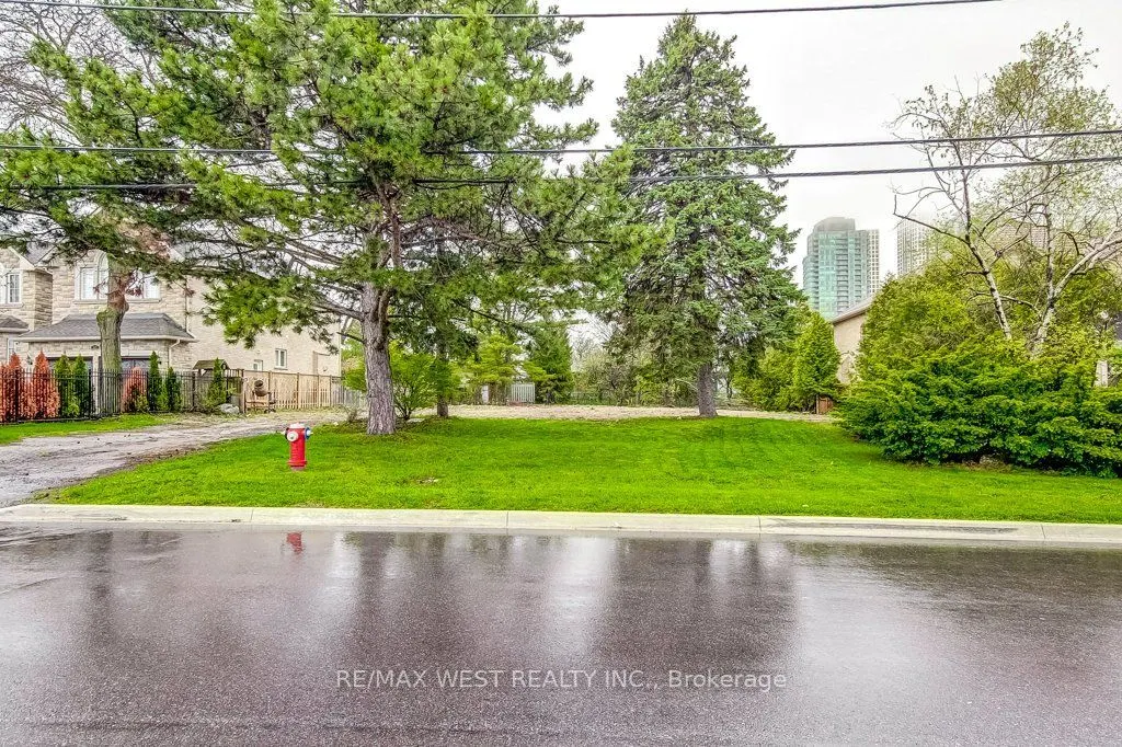 101 (Part Lot 1) Fairview Road W