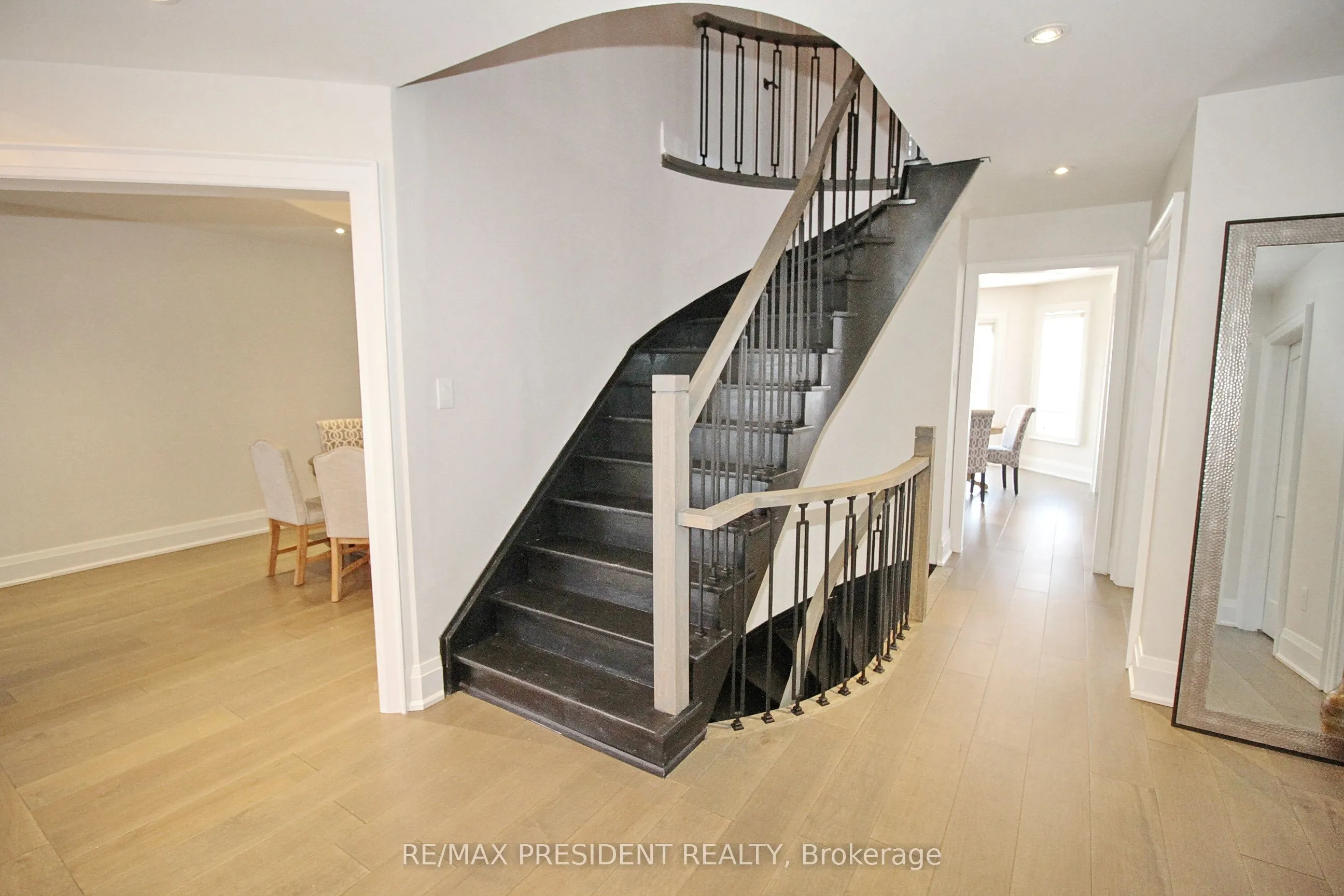 32 Deerglen Drive