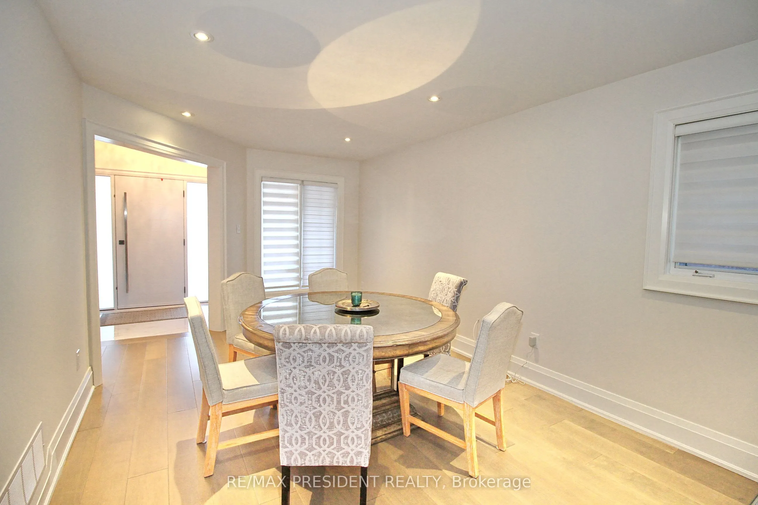 32 Deerglen Drive